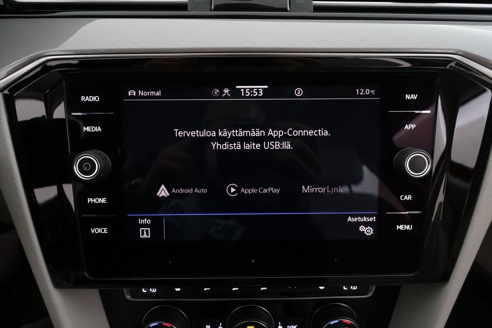 Volkswagen Passat 2020 Variant GTE Plug-In Hybrid 160kW DSG * ACC / Webasto / Matrix-LED / P.kamera / Navi / Kaistavahti / Keyless * - 1-om Suomi-auto / 2x Latauskaapelit / Kahdet renkaat