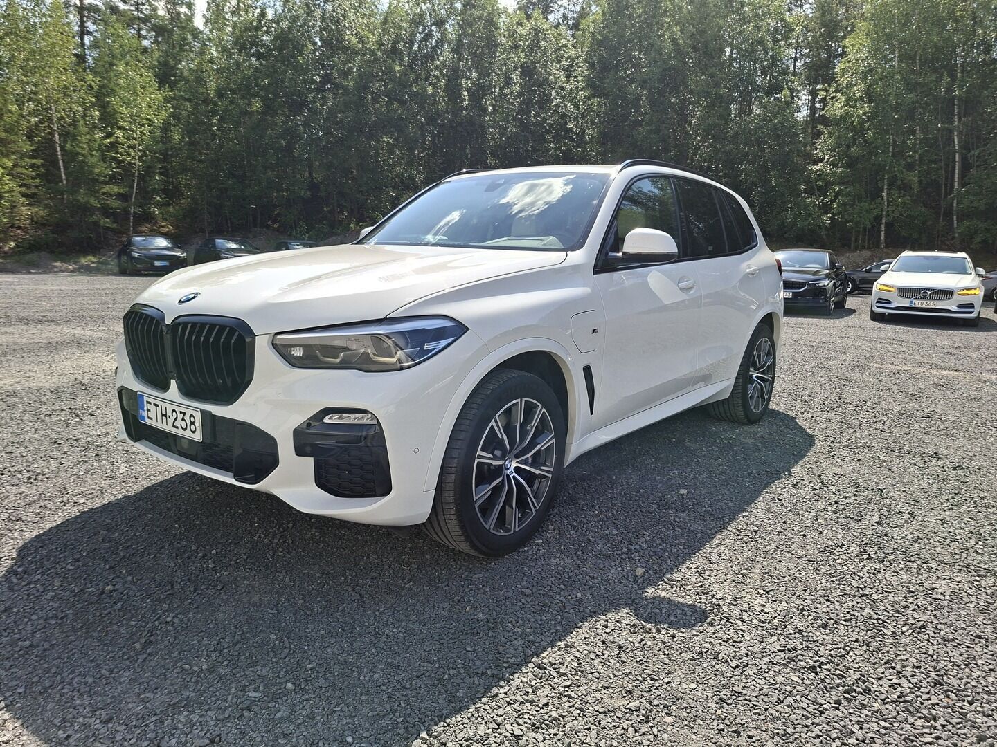 BMW X5 2020 G05 xDrive45e A M-Sport **Adapt.vakkari / Ilma-alusta / Adapt.LED / Muistipenkki / Digimittaristo / Vaaleat nahat** - 3,99 % KORKOTARJOUS TÄHÄN AUTOON - Akku kuntotarkastettu / Suomi-auto / Kahdet renkaat aluvanteilla