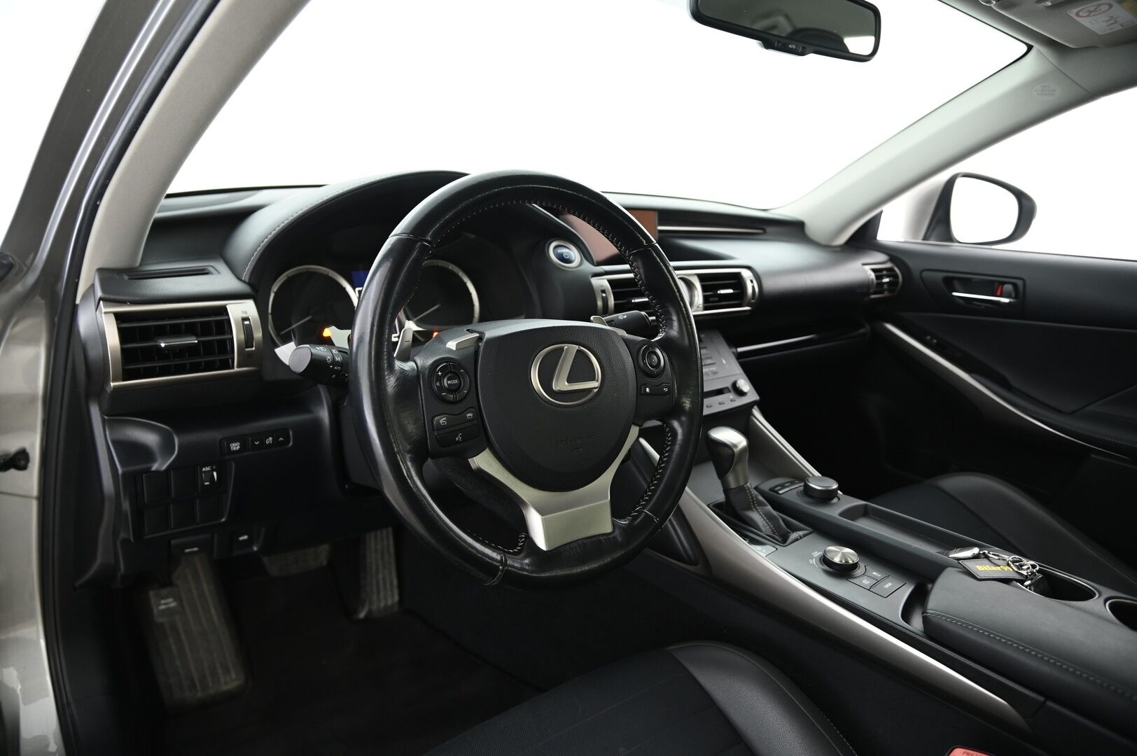 Lexus IS 2015 IS300H Hybrid A Comfort *KeylessGo / Puolinahat / Lohko S.Pistoke / Vakkari / P.Kamera* - Hieno Lexus huippurenkain sekä erittäin särmällä huoltohistorialla!