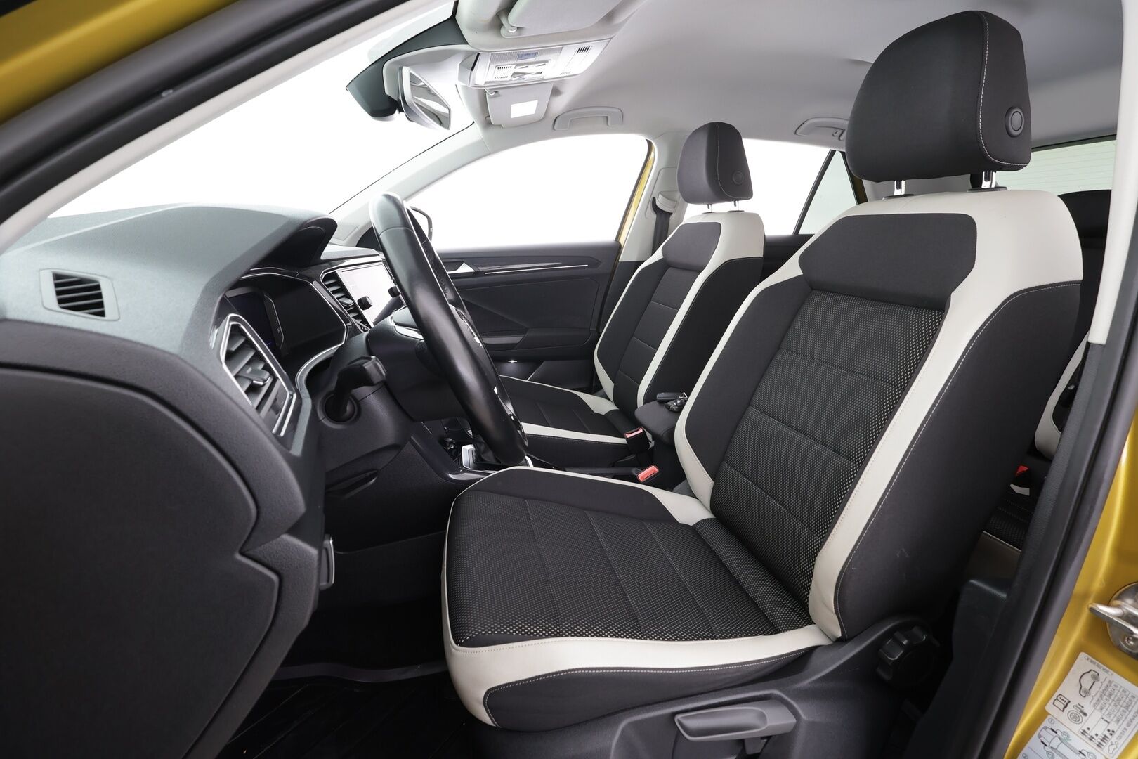 Volkswagen T-Roc 2020 Sport 1,5 TSI EVO 110 kW DSG * ACC / LED / P.tutkat / Koukku / Kaistavahti / Digimittaristo *