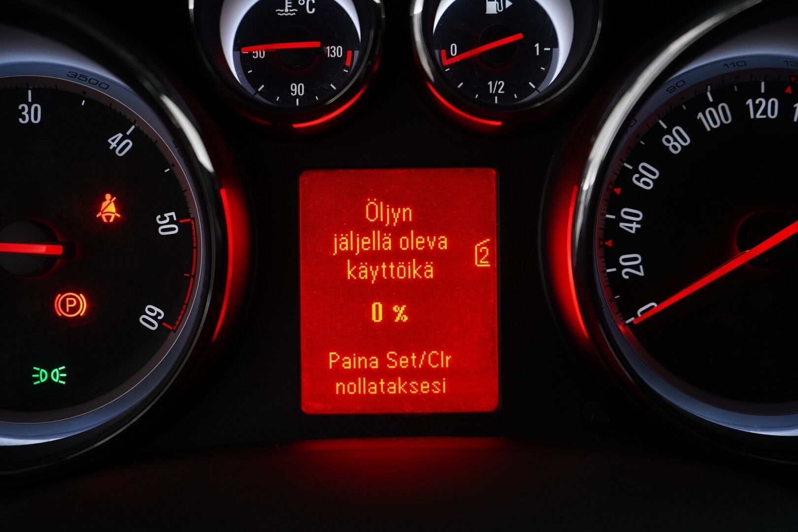 Opel Astra 2011 MYYDÄÄN HUUTOKAUPAT.COM
