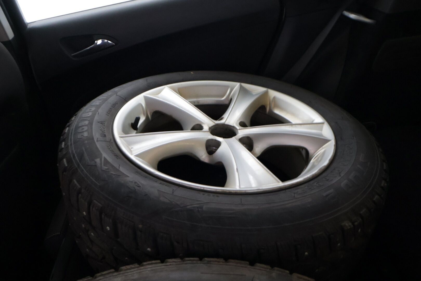 Opel Astra 2011 Sport Tourer Sport 2,0 CDTI 118kW AT6 - Myydään Huutokaupat.com - | Koukku | Vakkari | Lohko lämmitin | 2x Hyvät renkaat | 