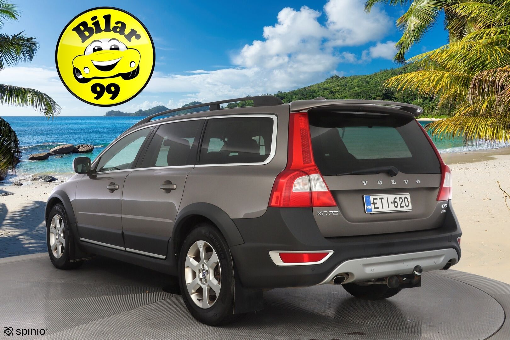 Volvo XC70 2011 D5 AWD Summum aut * Webasto / Vakkari / Tutka / Koukku /  Xenon * - Suomi-auto / Kahdet alumiinivanteet / Jakopää tehty 09/25!