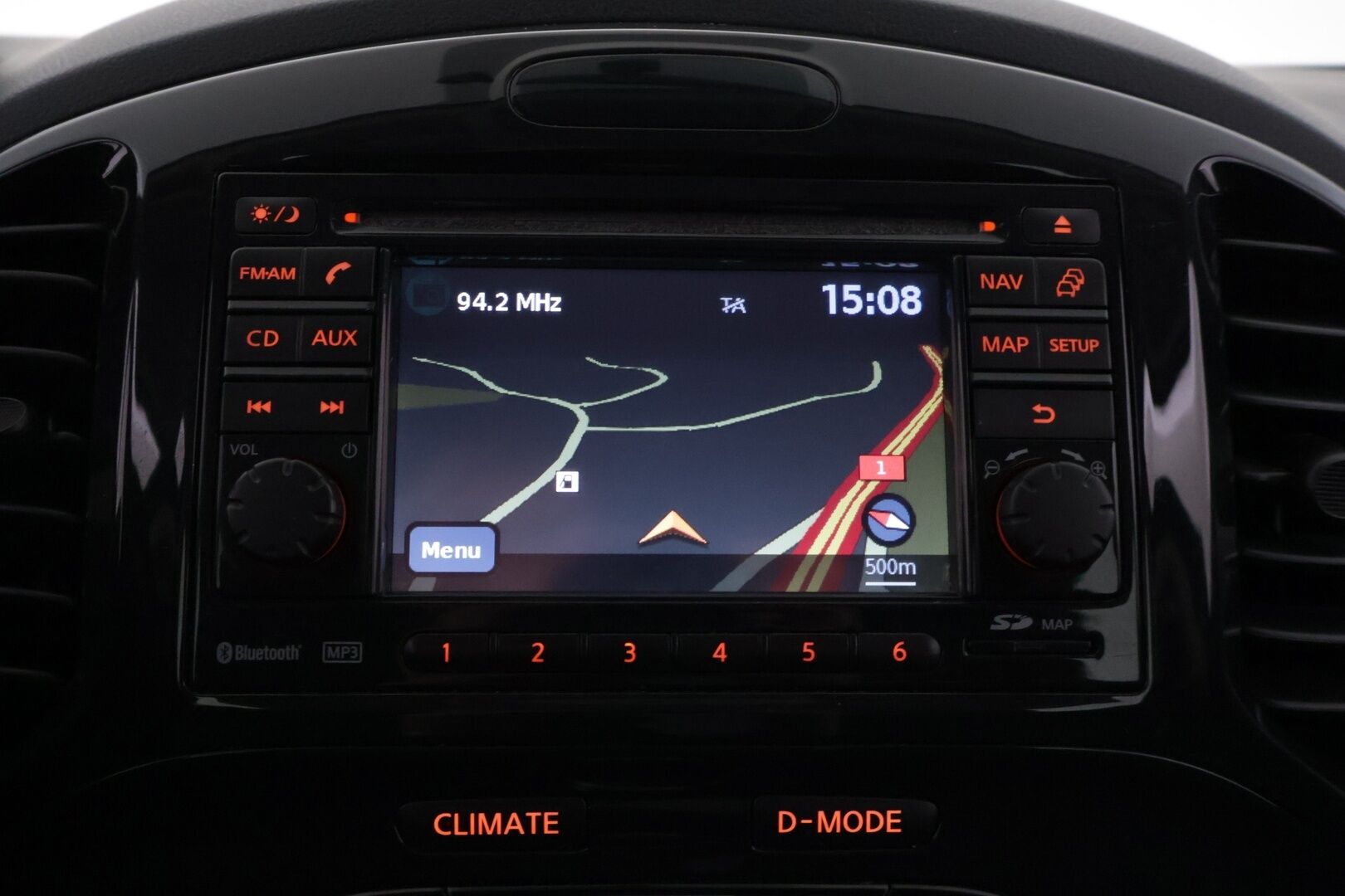 Nissan Juke 2011 1,6L Pure Drive Acenta 2WD 5MT 17 Elegance Connect IMS *YritysOutlet - Myydään vain yrityksille* - ** Lohko / Koukku / Navi / Kamera / Kahdet renkaat ** - Osta nyt, maksa vasta ensi vuonna