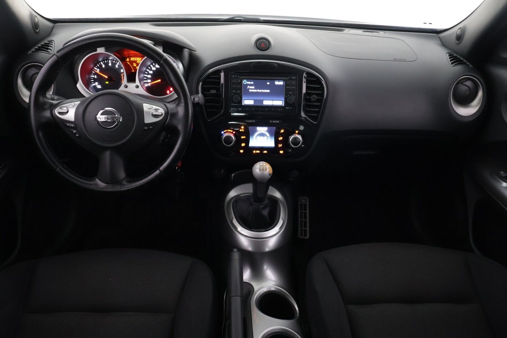 Nissan Juke 2011 1,6L Pure Drive Acenta 2WD 5MT 17 Elegance Connect IMS *YritysOutlet - Myydään vain yrityksille* - ** Lohko / Koukku / Navi / Kamera / Kahdet renkaat ** - Osta nyt, maksa vasta ensi vuonna