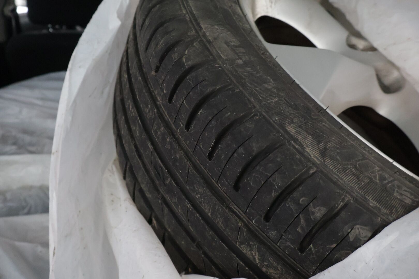 Nissan Juke 2011 1,6L Pure Drive Acenta 2WD 5MT 17 Elegance Connect IMS *YritysOutlet - Myydään vain yrityksille* - ** Lohko / Koukku / Navi / Kamera / Kahdet renkaat ** - Osta nyt, maksa vasta ensi vuonna