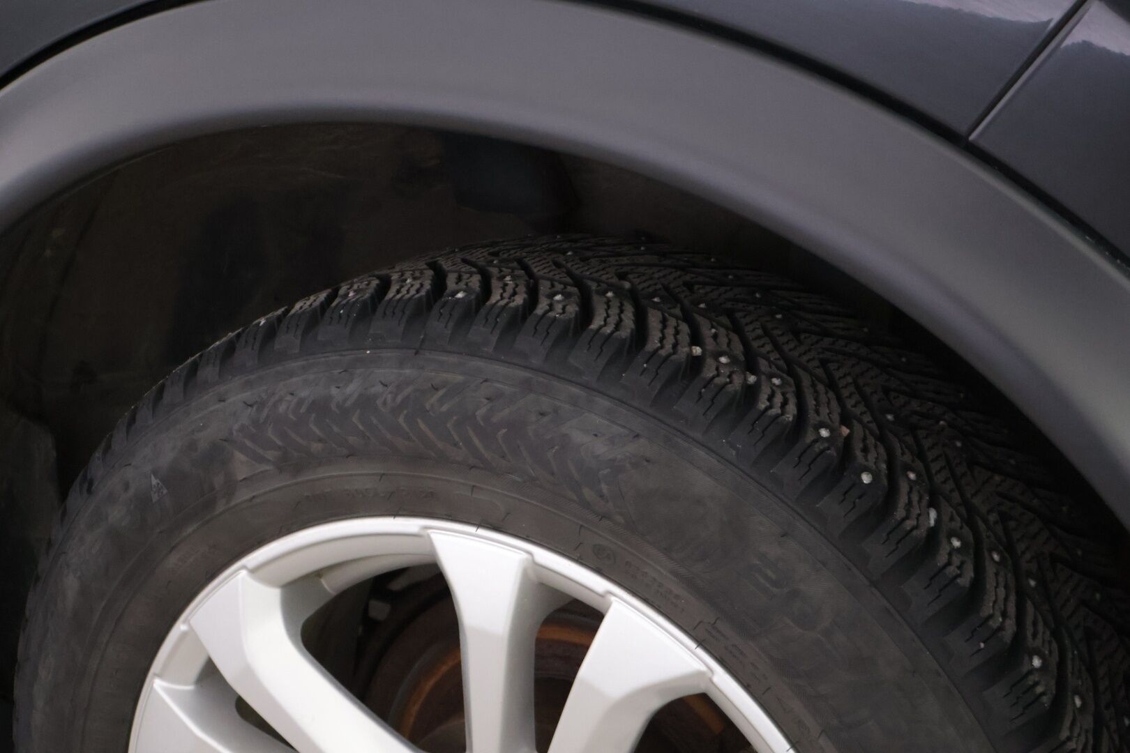 Nissan Juke 2011 1,6L Pure Drive Acenta 2WD 5MT 17 Elegance Connect IMS *YritysOutlet - Myydään vain yrityksille* - ** Lohko / Koukku / Navi / Kamera / Kahdet renkaat ** - Osta nyt, maksa vasta ensi vuonna