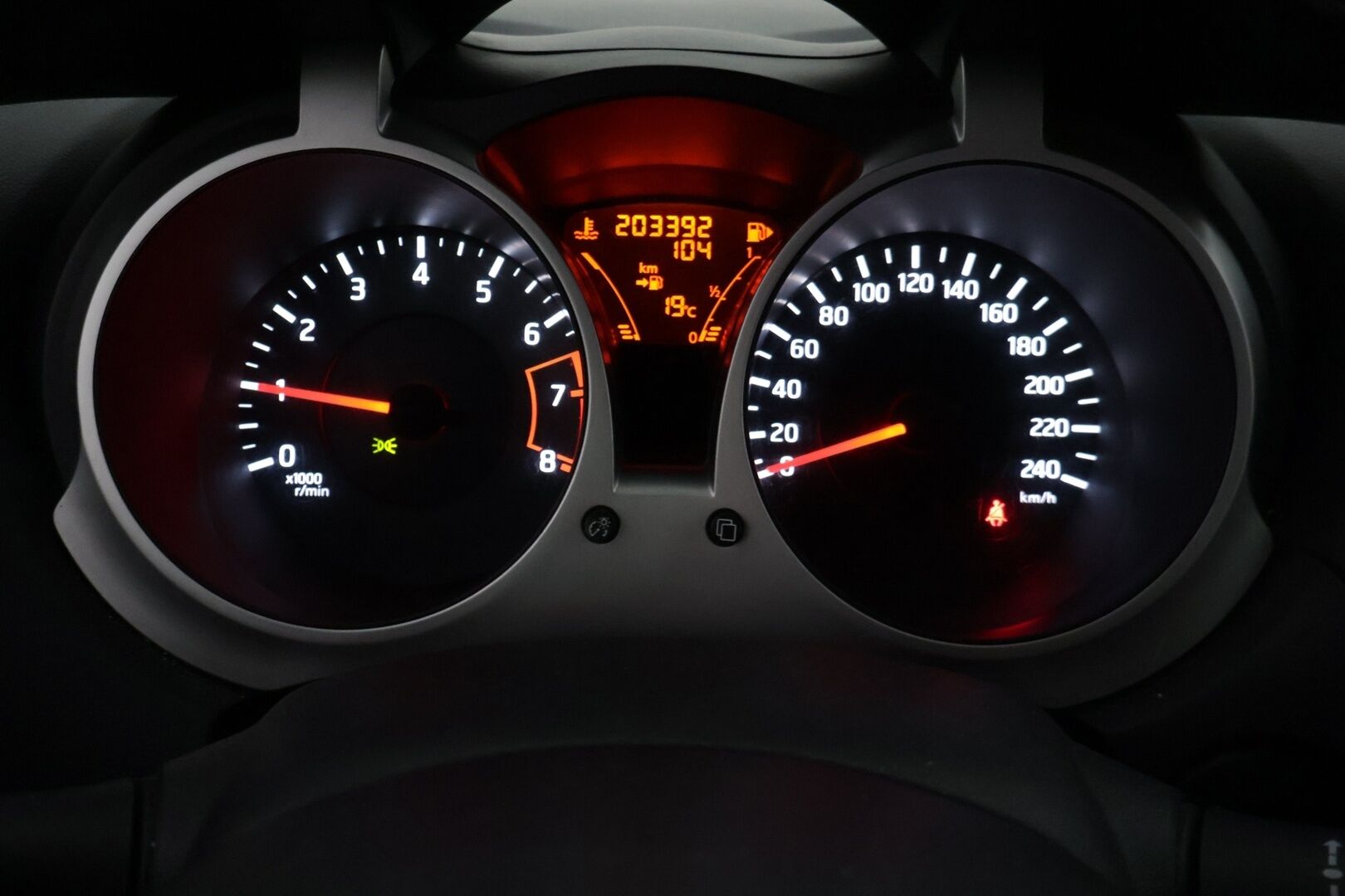 Nissan Juke 2011 1,6L Pure Drive Acenta 2WD 5MT 17 Elegance Connect IMS *YritysOutlet - Myydään vain yrityksille* - ** Lohko / Koukku / Navi / Kamera / Kahdet renkaat ** - Osta nyt, maksa vasta ensi vuonna