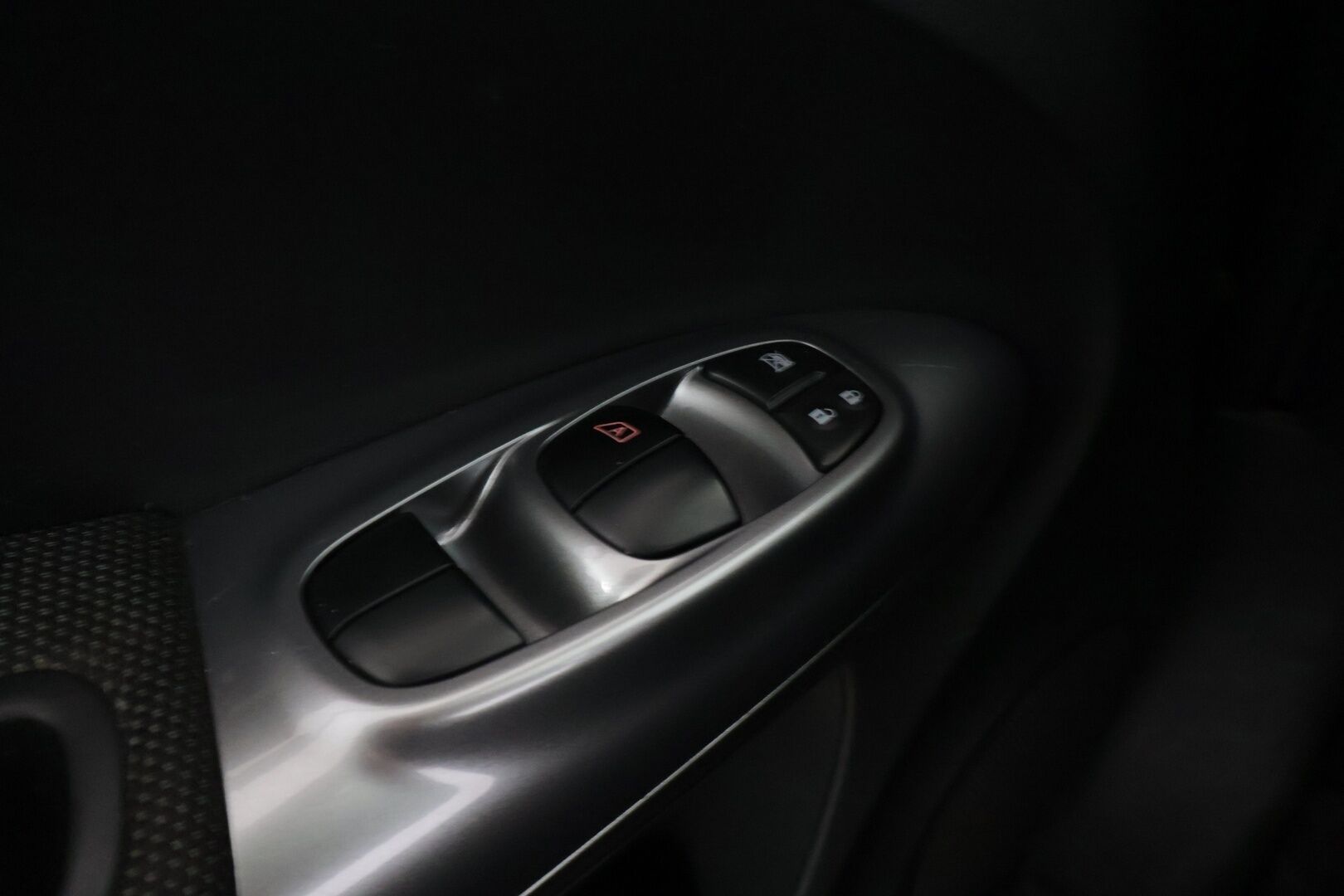 Nissan Juke 2011 1,6L Pure Drive Acenta 2WD 5MT 17 Elegance Connect IMS *YritysOutlet - Myydään vain yrityksille* - ** Lohko / Koukku / Navi / Kamera / Kahdet renkaat ** - Osta nyt, maksa vasta ensi vuonna