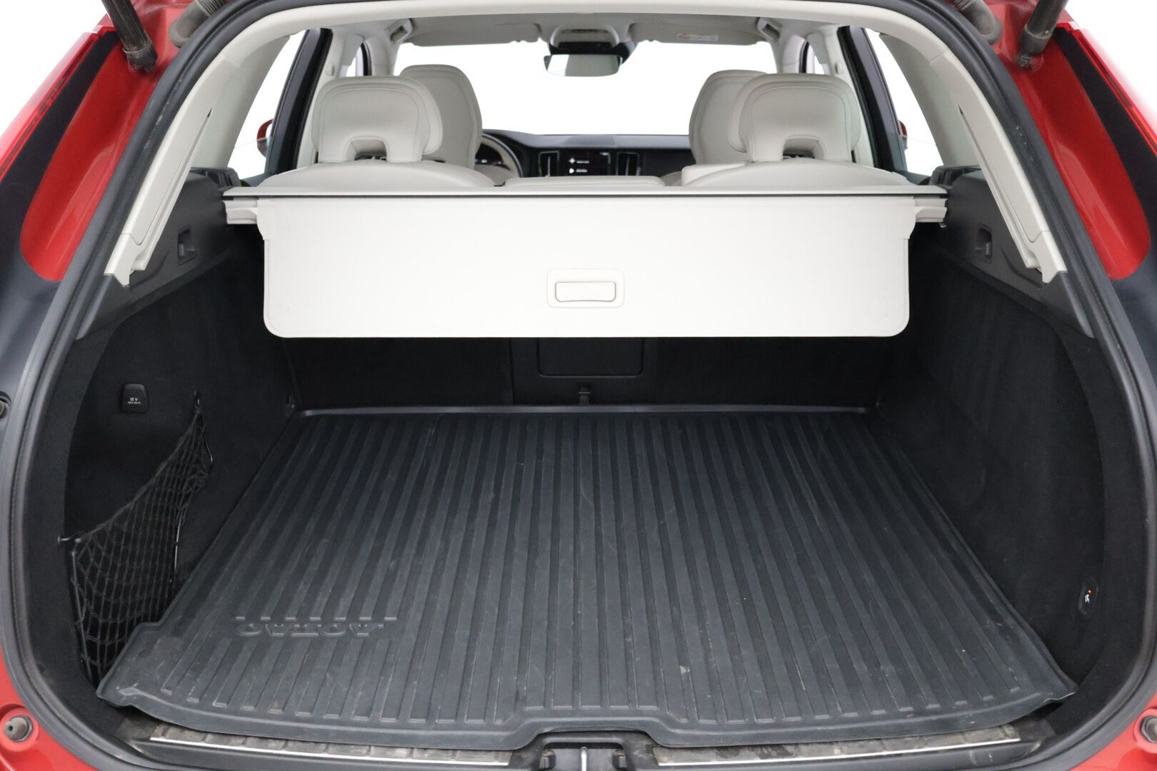 Volvo XC60 2020 B4 AWD MHEV Business aut *Suomi-auto / ACC / Vaaleat nahat / Muistipenkki / Sähkökontti / Ratinlämmitin* - Koukku / Keyless / Jakopää tehty - HULLUT AVAJAISHULINAT KORKOTARJOUS 3,29 %