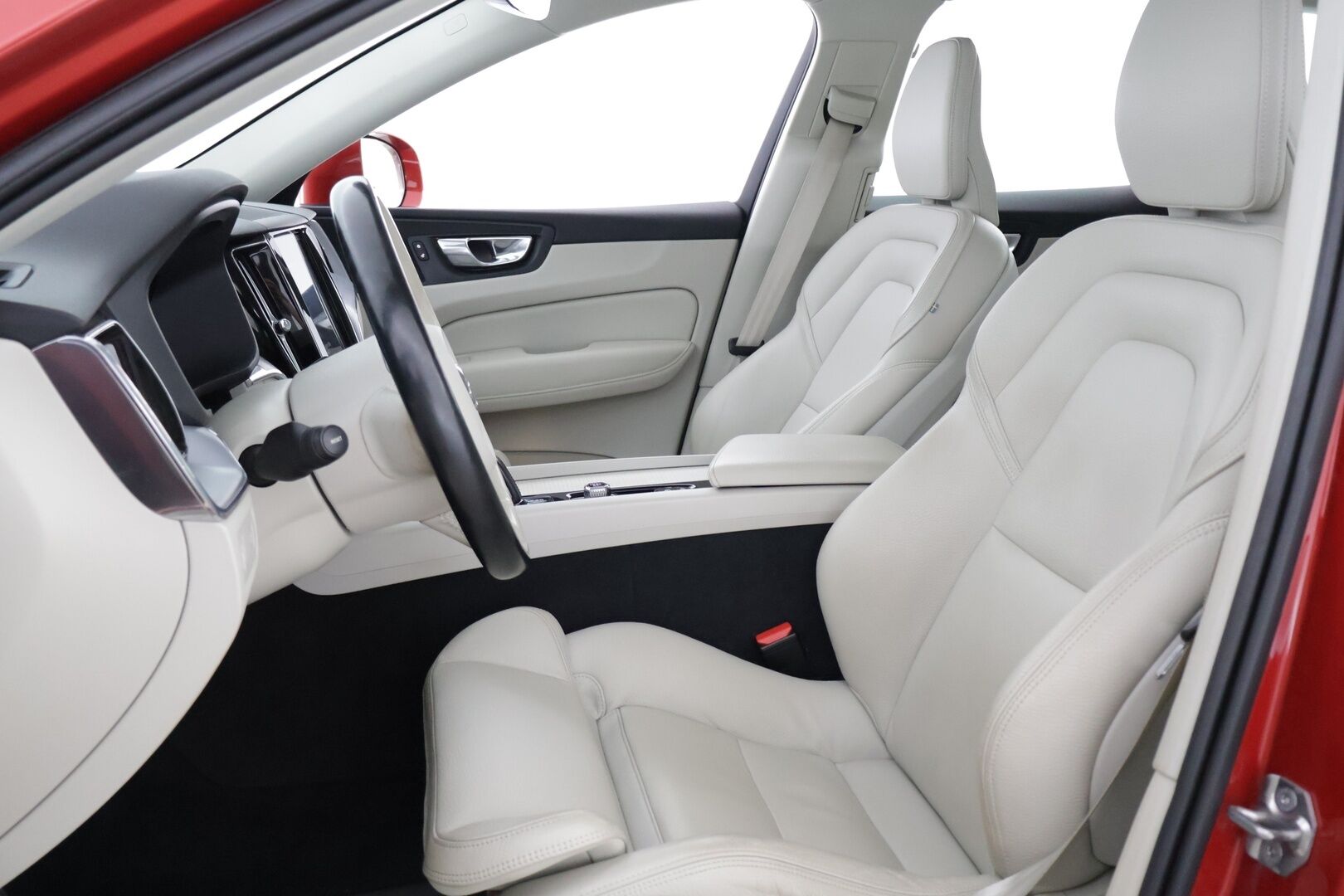 Volvo XC60 2020 B4 AWD MHEV Business aut *Suomi-auto / ACC / Vaaleat nahat / Muistipenkki / Sähkökontti / Ratinlämmitin* - Koukku / Keyless / Jakopää tehty - HULLUT AVAJAISHULINAT KORKOTARJOUS 3,29 %