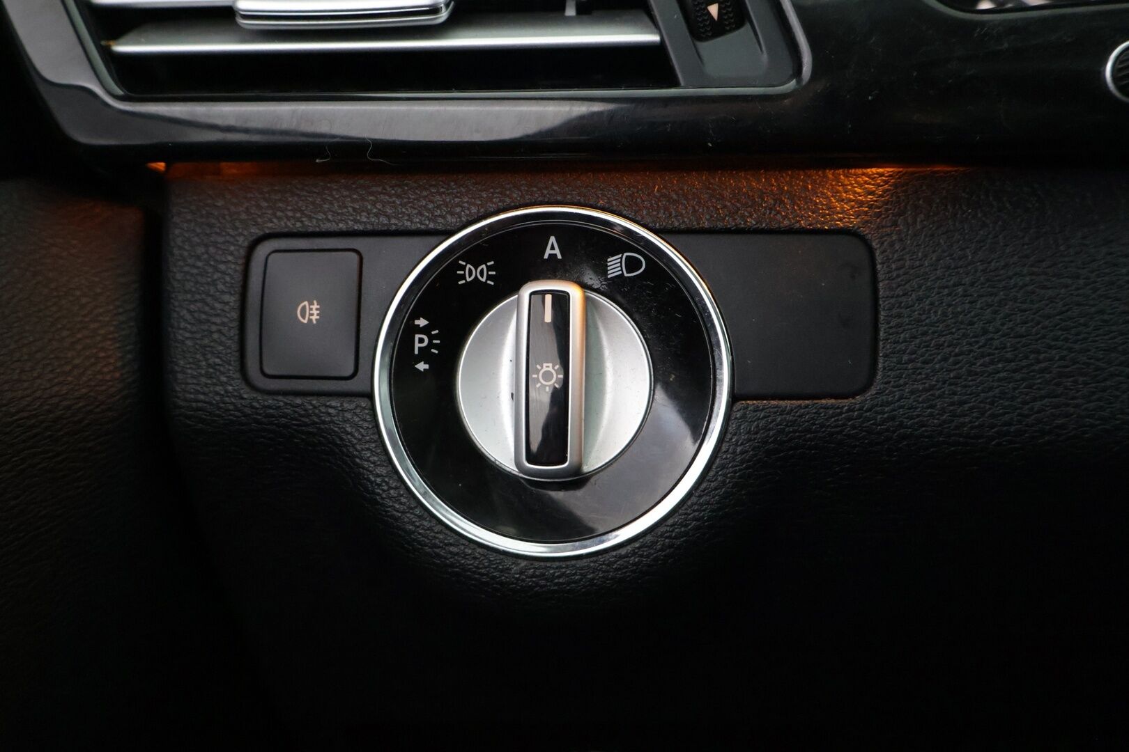 Mercedes-Benz E 2010 250 CDI BE A - Panorama | Vakkari | Puolnahat | P-Tutkat | Xenon