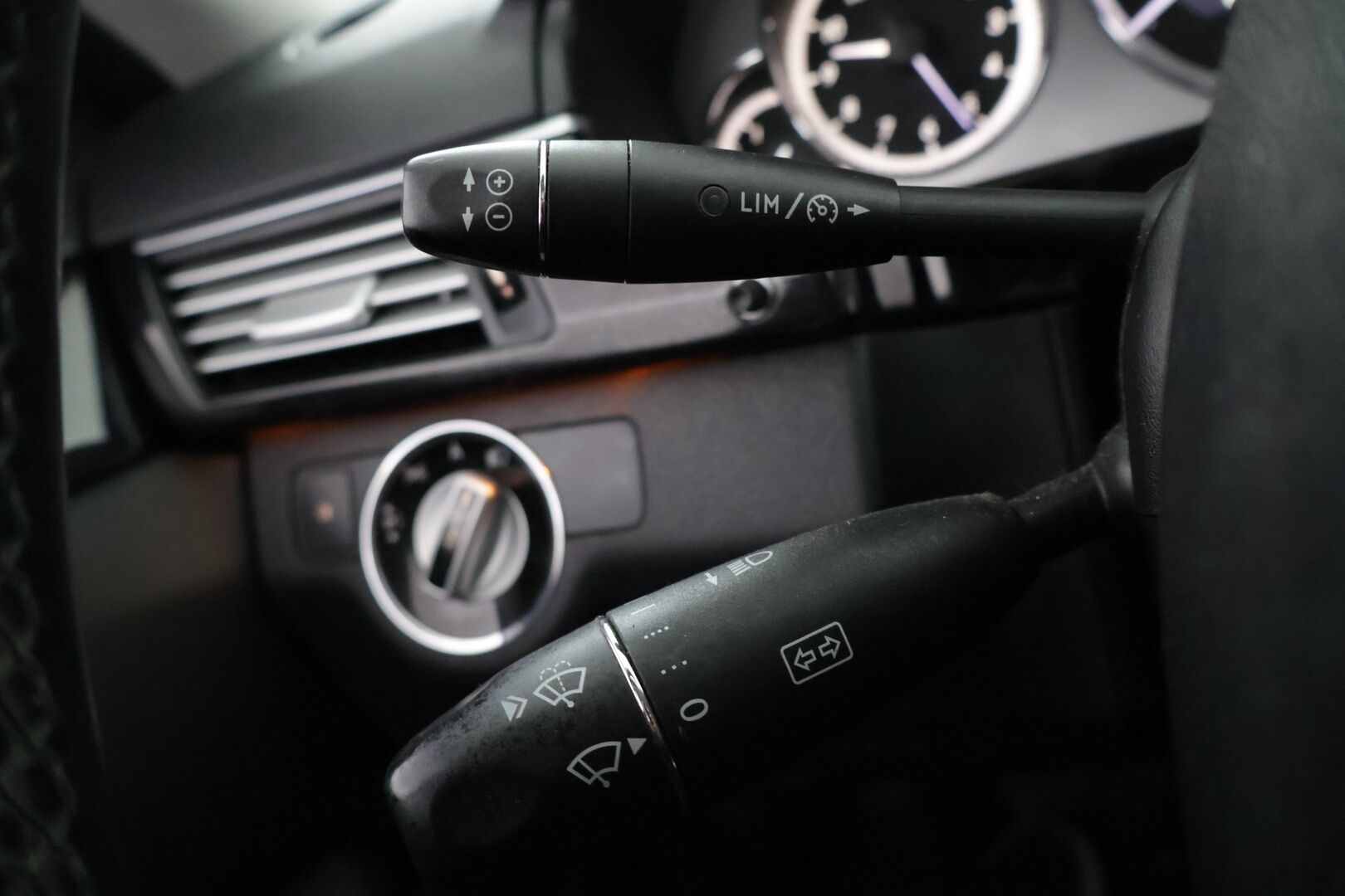 Mercedes-Benz E 2010 250 CDI BE A - Panorama | Vakkari | Puolnahat | P-Tutkat | Xenon