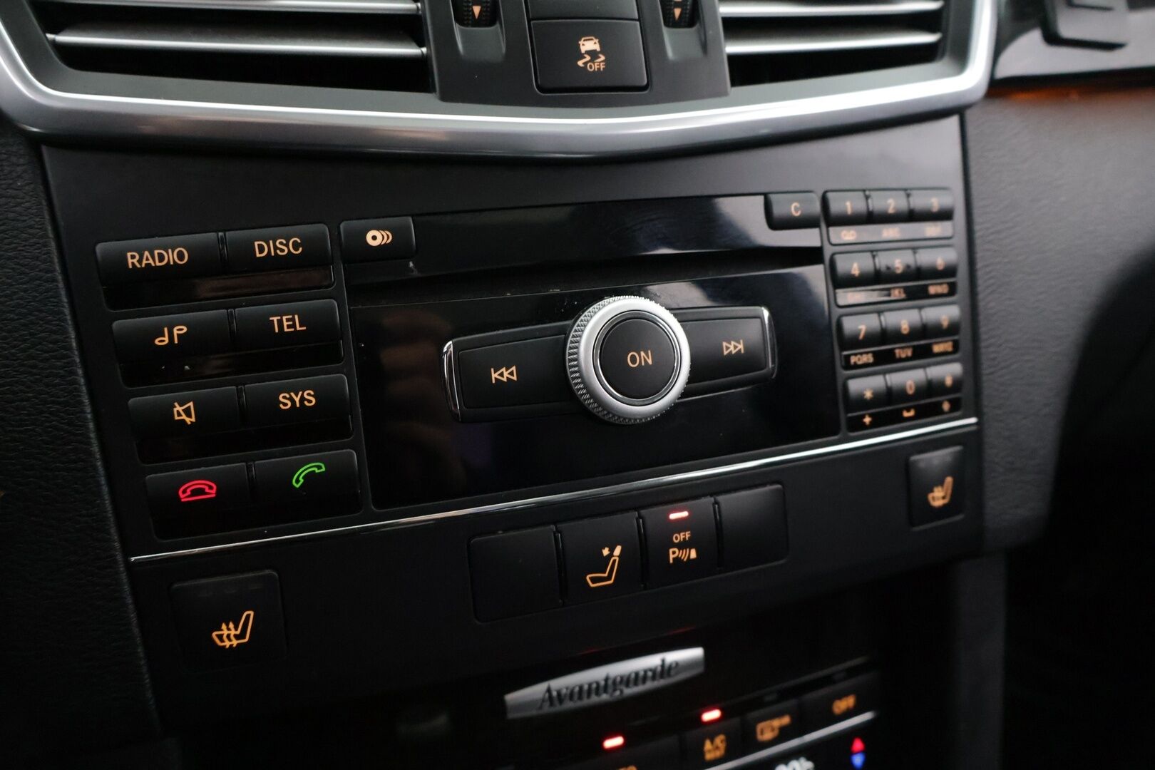 Mercedes-Benz E 2010 250 CDI BE A - Panorama | Vakkari | Puolnahat | P-Tutkat | Xenon