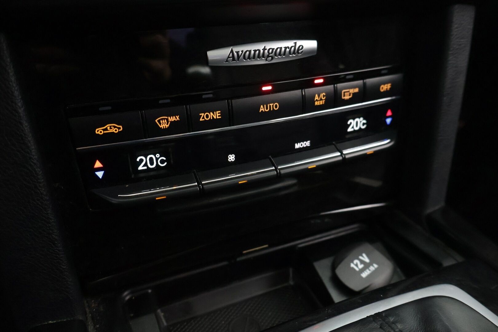 Mercedes-Benz E 2010 250 CDI BE A - Panorama | Vakkari | Puolnahat | P-Tutkat | Xenon