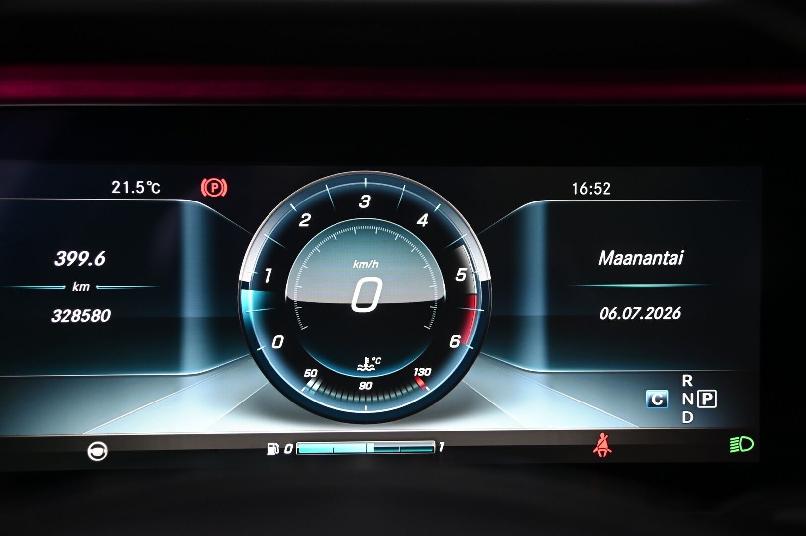 Mercedes-Benz E 2017 220 d T A Premium Business - Hierovat penkit | DTR+ | HUD | Widescreen | Koukku | Navi | P.Kamera | Muistipenkit | g9 | 2x renkaat&alumiinivanteet