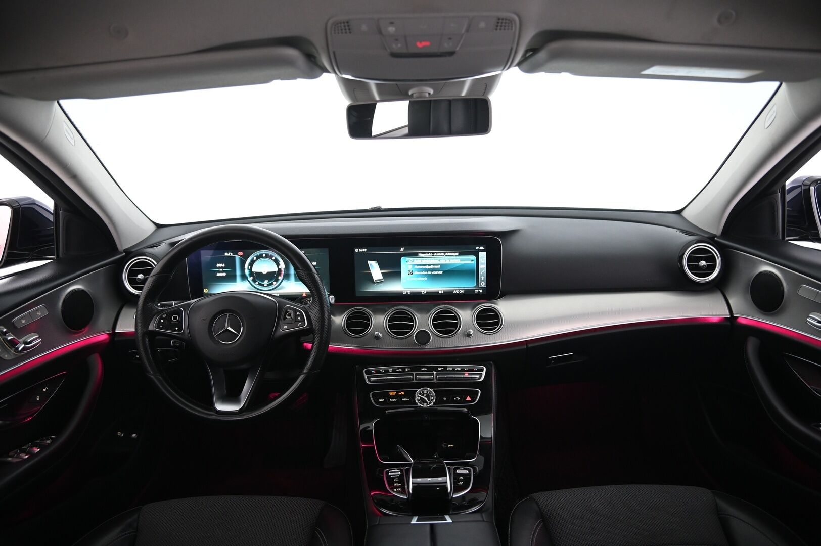 Mercedes-Benz E 2017 220 d T A Premium Business - Hierovat penkit | DTR+ | HUD | Widescreen | Koukku | Navi | P.Kamera | Muistipenkit | g9 | 2x renkaat&alumiinivanteet
