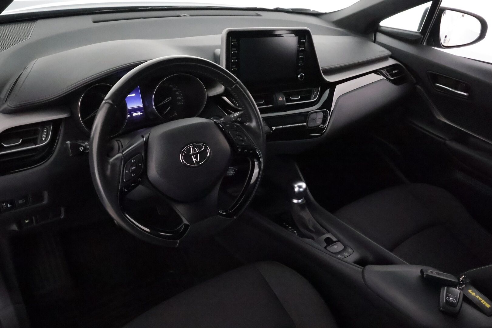 Toyota C-HR 2020 1,8 Hybrid Active **Webasto / Adapt.Vakkari / LED-valot / P.kamera / Navi / Kaistavahti / Apple&Android / KeylessGO** - Merkkihuollettu Suomi-auto / Kahdet renkaat