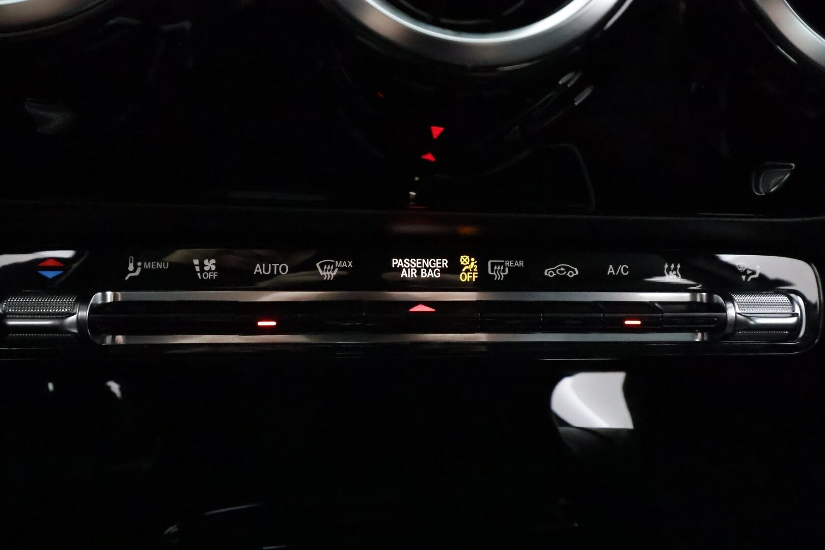 Mercedes-Benz A 2020 180 A Business Style - | Vakkari | Webasto | P.Kamera | Widescreen | Puolinahat | LED | Apple&Android | Suomi-auto | Kahdet Renkaat |