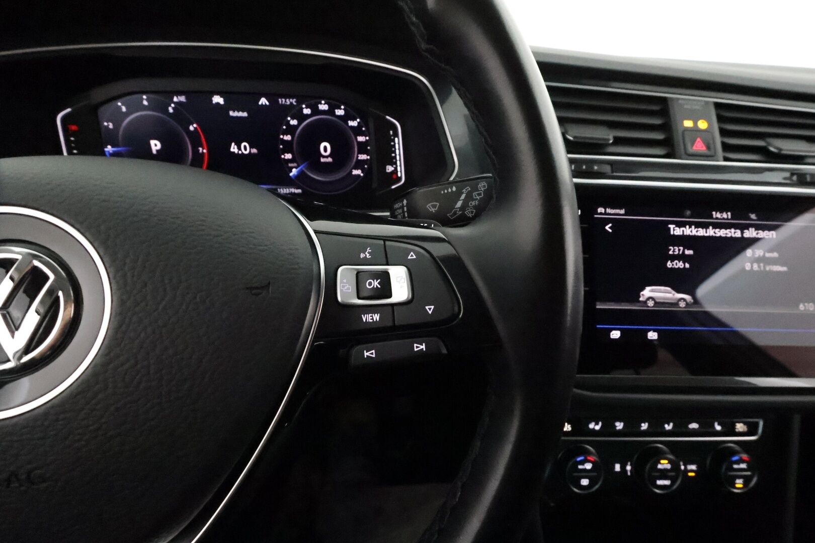 Volkswagen Tiguan 2020 R-Line 1,5 TSI EVO 110 kW DSG **ACC / Webasto / LED / 360° Kamera / Navi / Kaistavahti / Hierovat penkit / Keyless** - 1-om Suomi-auto / Kahdet Renkaat / Merkkihuollettu!