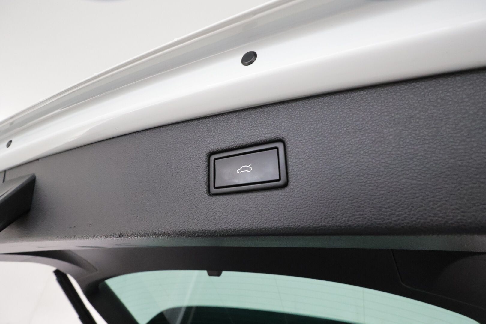 Volkswagen Tiguan 2020 R-Line 1,5 TSI EVO 110 kW DSG **ACC / Webasto / LED / 360° Kamera / Navi / Kaistavahti / Hierovat penkit / Keyless** - 1-om Suomi-auto / Kahdet Renkaat / Merkkihuollettu!