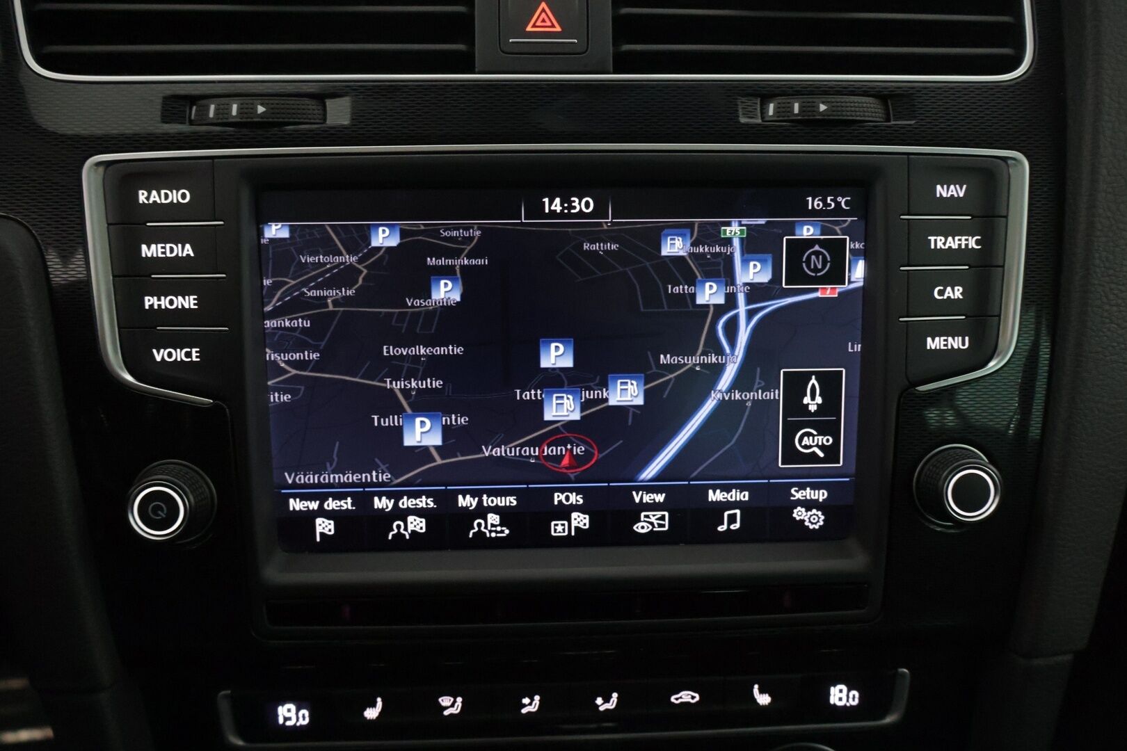 Volkswagen Golf 2015 GTE Plug-In Hybrid 150 kW (204 hv) DSG-automaatti * Kattoluukku / ACC / BLIS / KeyLess / Navi / Tutkat * - Merkkihuollettu! / Kahdet hyvät renkaat / Siisti! 