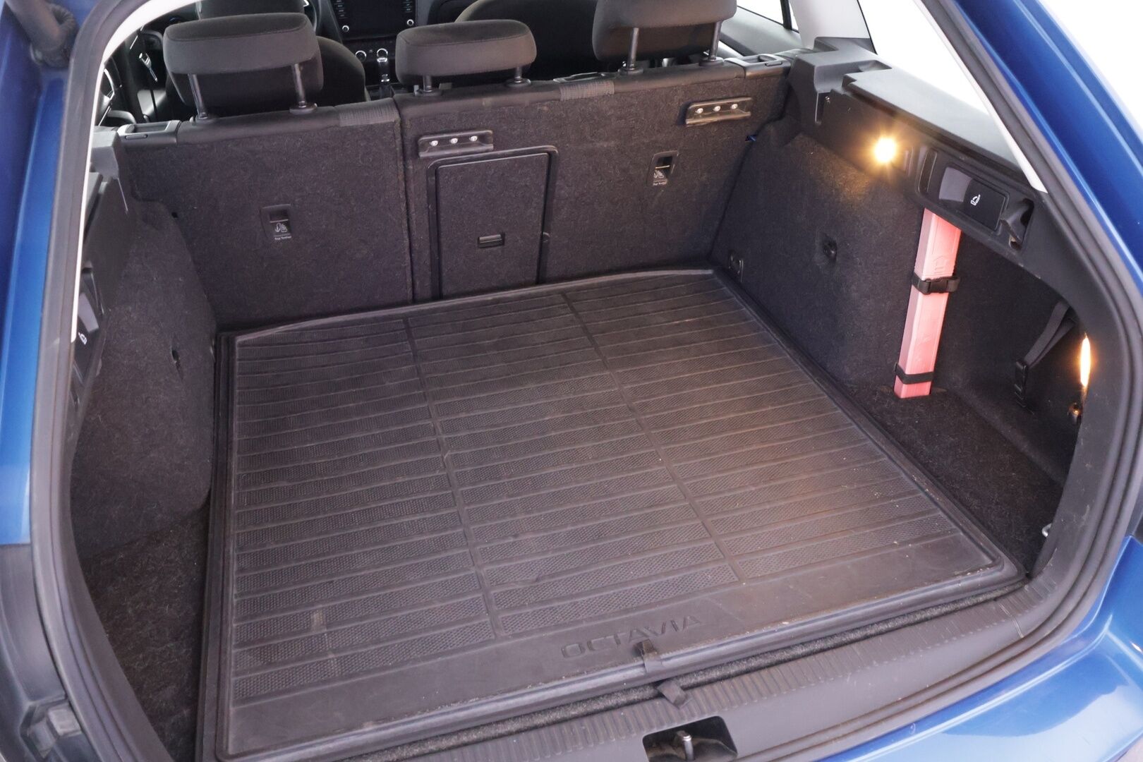 Skoda Octavia 2019 Combi 2,0 TSI 190 4x4 Style DSG Autom. - | Adapt. Vakkari | Webasto | Koukku | Parkkitutka | LED-valot |