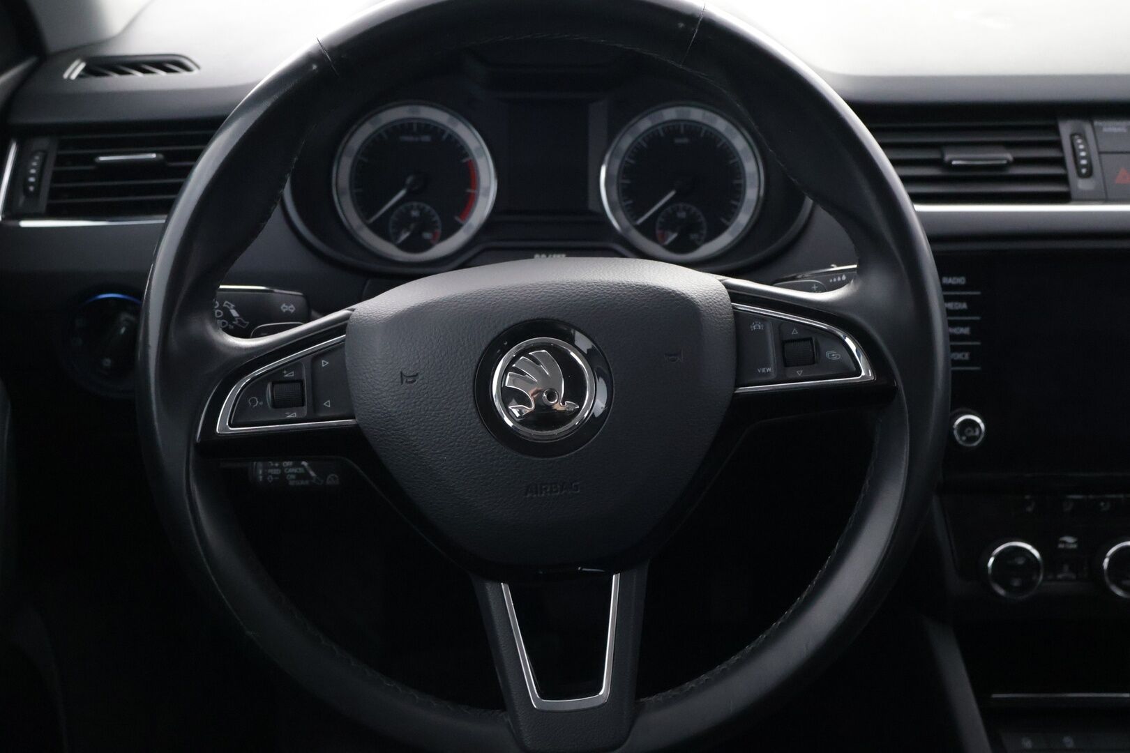Skoda Octavia 2019 Combi 2,0 TSI 190 4x4 Style DSG Autom. - | Adapt. Vakkari | Webasto | Koukku | Parkkitutka | LED-valot |