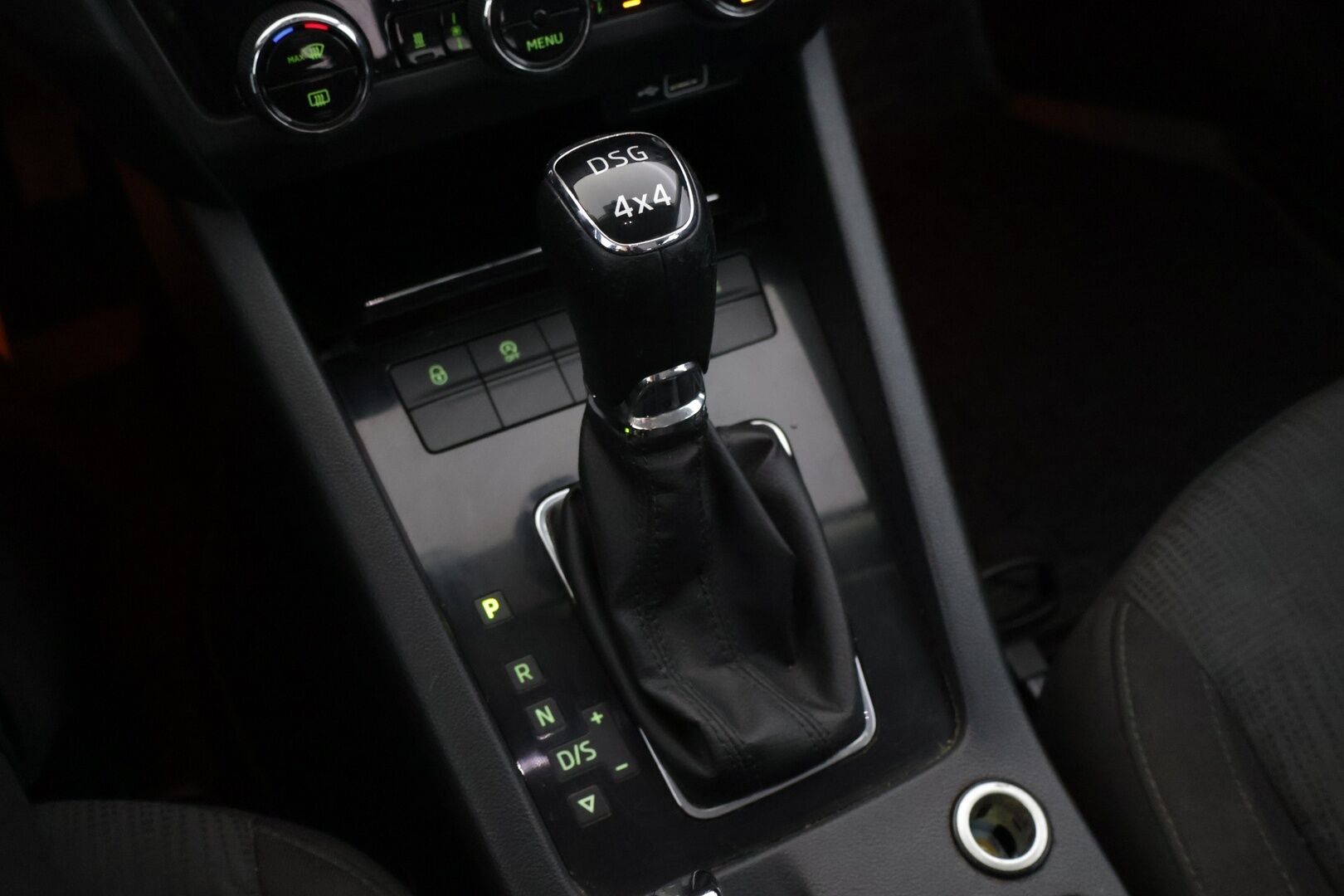 Skoda Octavia 2019 Combi 2,0 TSI 190 4x4 Style DSG Autom. - | Adapt. Vakkari | Webasto | Koukku | Parkkitutka | LED-valot |