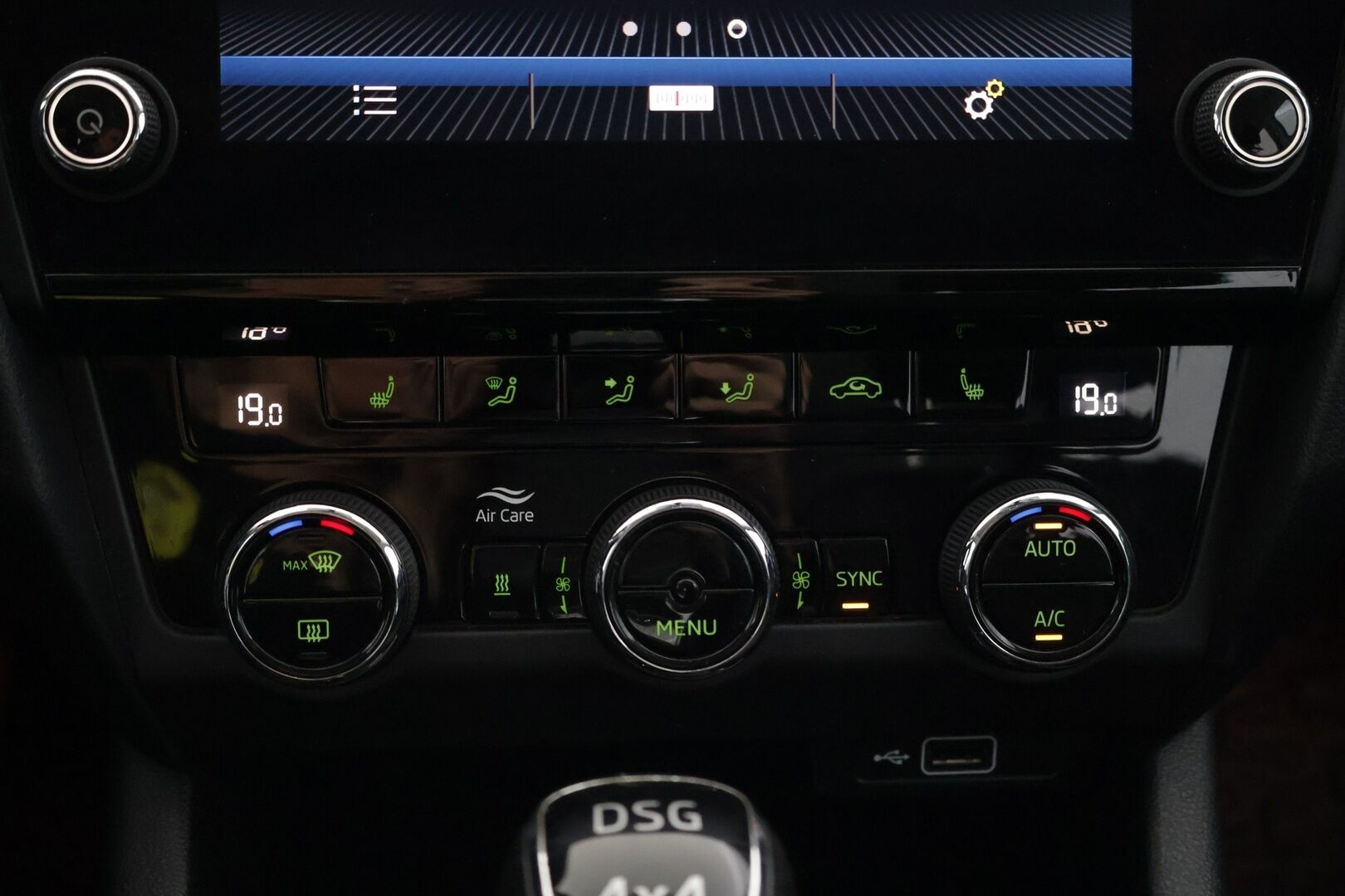 Skoda Octavia 2019 Combi 2,0 TSI 190 4x4 Style DSG Autom. - | Adapt. Vakkari | Webasto | Koukku | Parkkitutka | LED-valot |