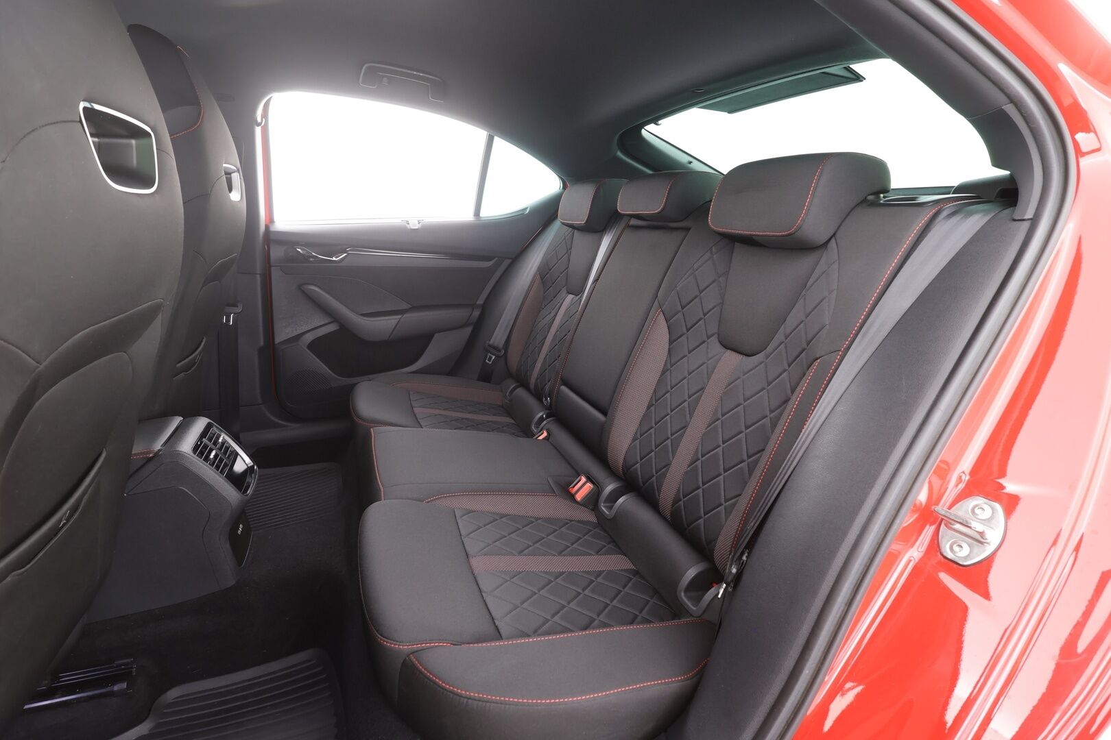 Skoda Octavia 2021 2,0 TSI RS DSG Autom. - | Canton | ACC | Webasto | P.Kamera | Matrix-LED | Kaistavahti | Digimittaristo | Navi | Keyless | Suomi-auto | Merkkihuollot | Kahdet renkaat |