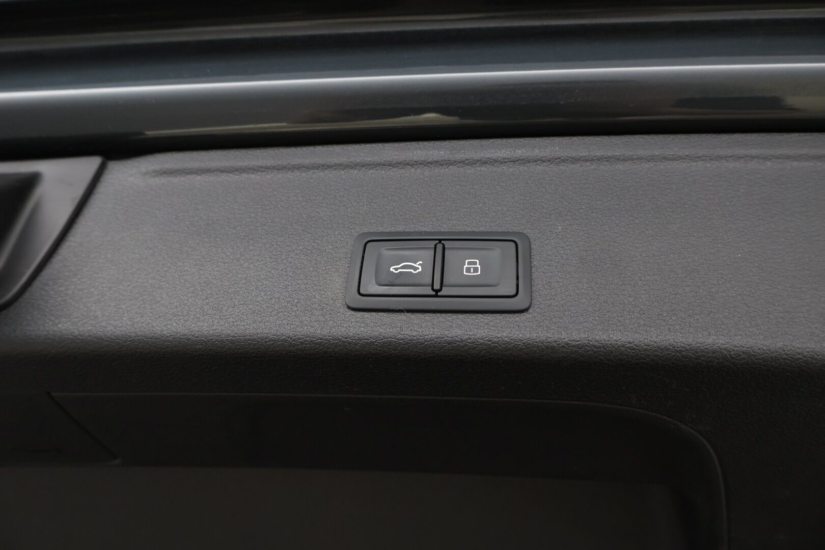 Audi A4 2018 Avant Business 2,0 TDI 110 kW S tronic - Vakkari | Lohko&Sisäpistoke | Apple&Android | Sporttipenkit | Sähköluukku | Xenon!