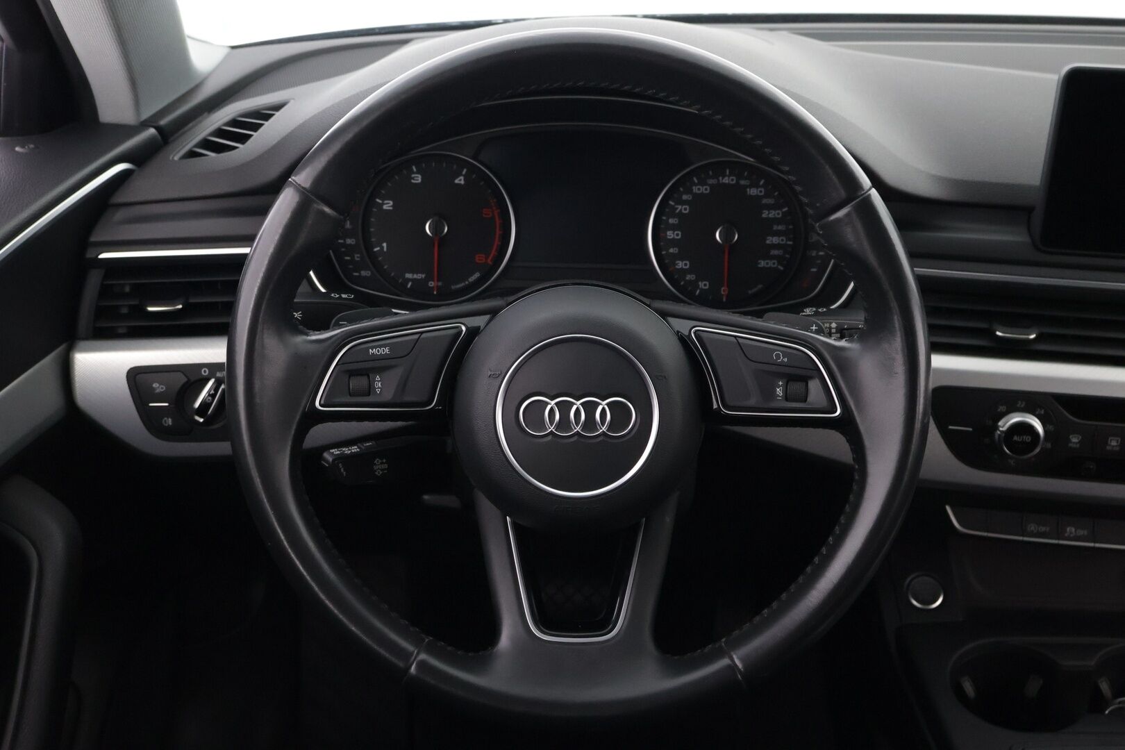 Audi A4 2018 Avant Business 2,0 TDI 110 kW S tronic - Vakkari | Lohko&Sisäpistoke | Apple&Android | Sporttipenkit | Sähköluukku | Xenon!