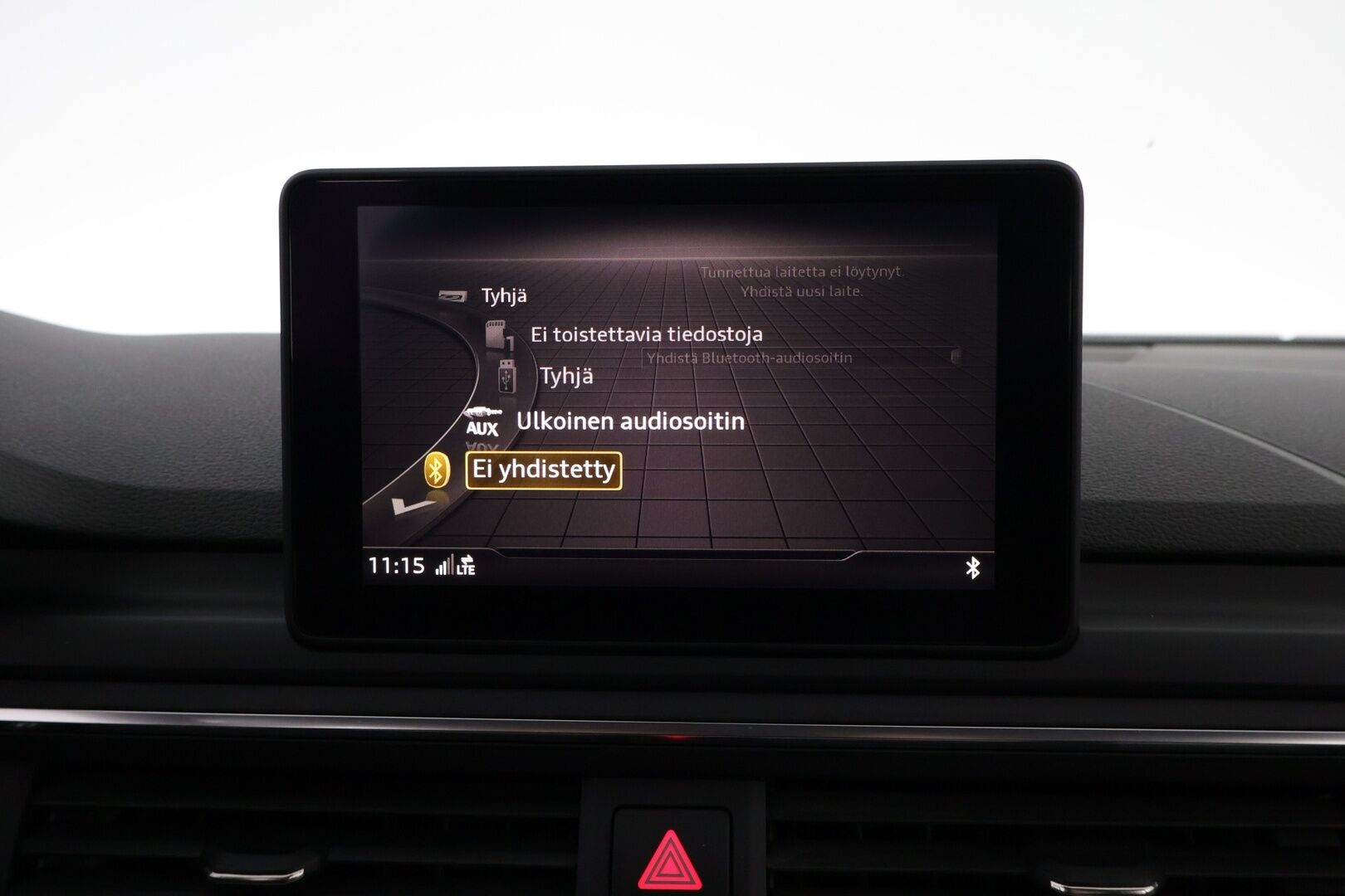 Audi A4 2018 Avant Business 2,0 TDI 110 kW S tronic - Vakkari | Lohko&Sisäpistoke | Apple&Android | Sporttipenkit | Sähköluukku | Xenon!