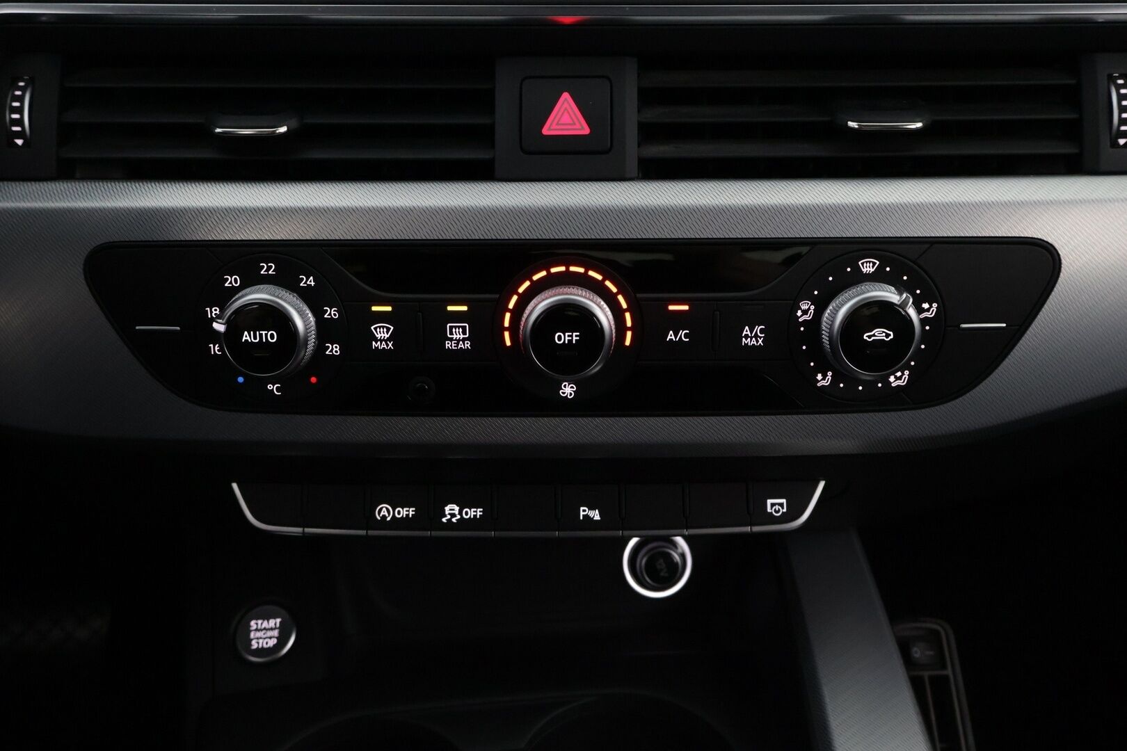 Audi A4 2018 Avant Business 2,0 TDI 110 kW S tronic - Vakkari | Lohko&Sisäpistoke | Apple&Android | Sporttipenkit | Sähköluukku | Xenon!