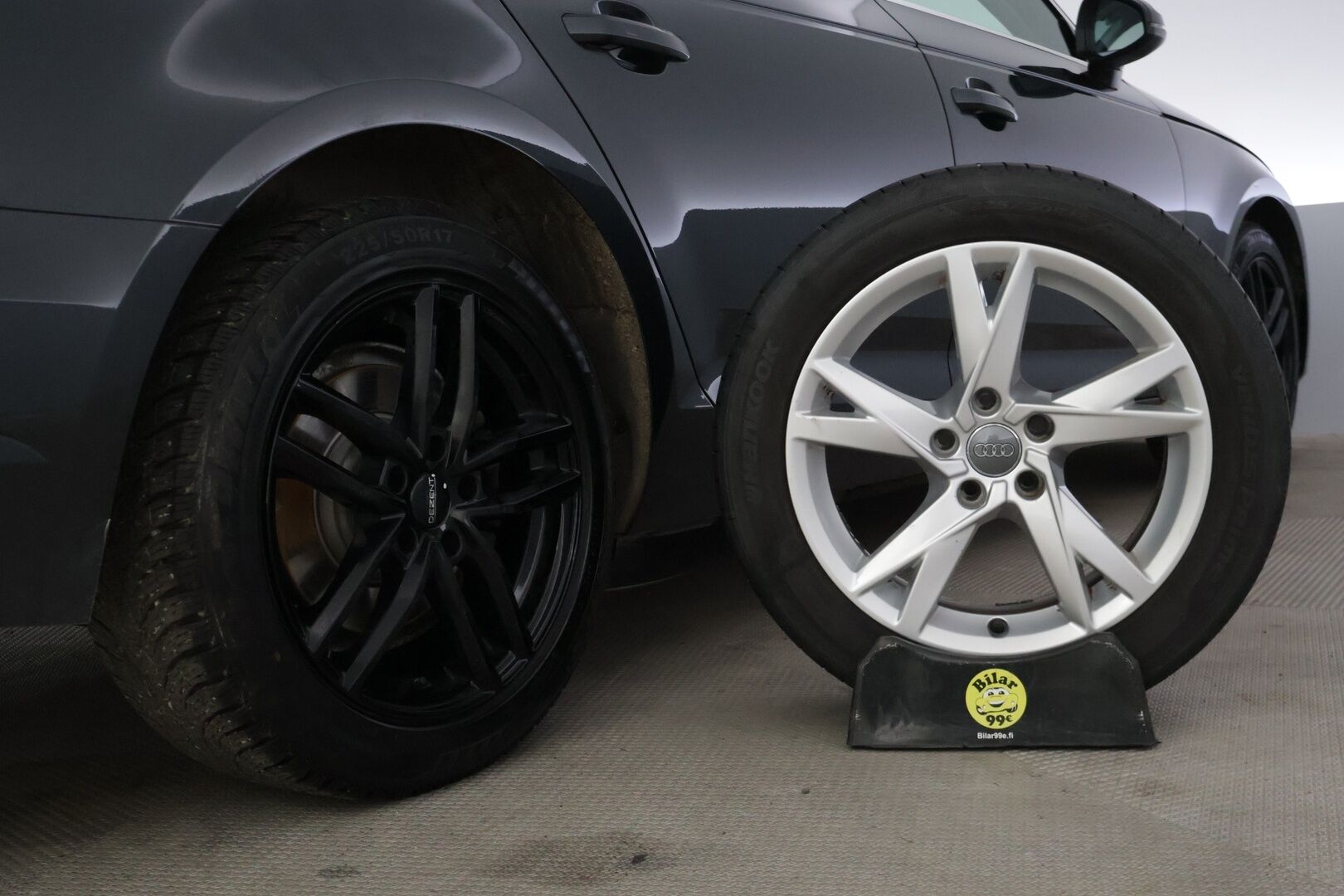 Audi A4 2017 AUDI A4 Avant Business 2,0 TDI 110 kW S tronic * Xenon / Vakkari / P. tutkat / Sähkökontti / Navi * - * Näyttävä tummanharmaa väri! / Lohkolämmitin *