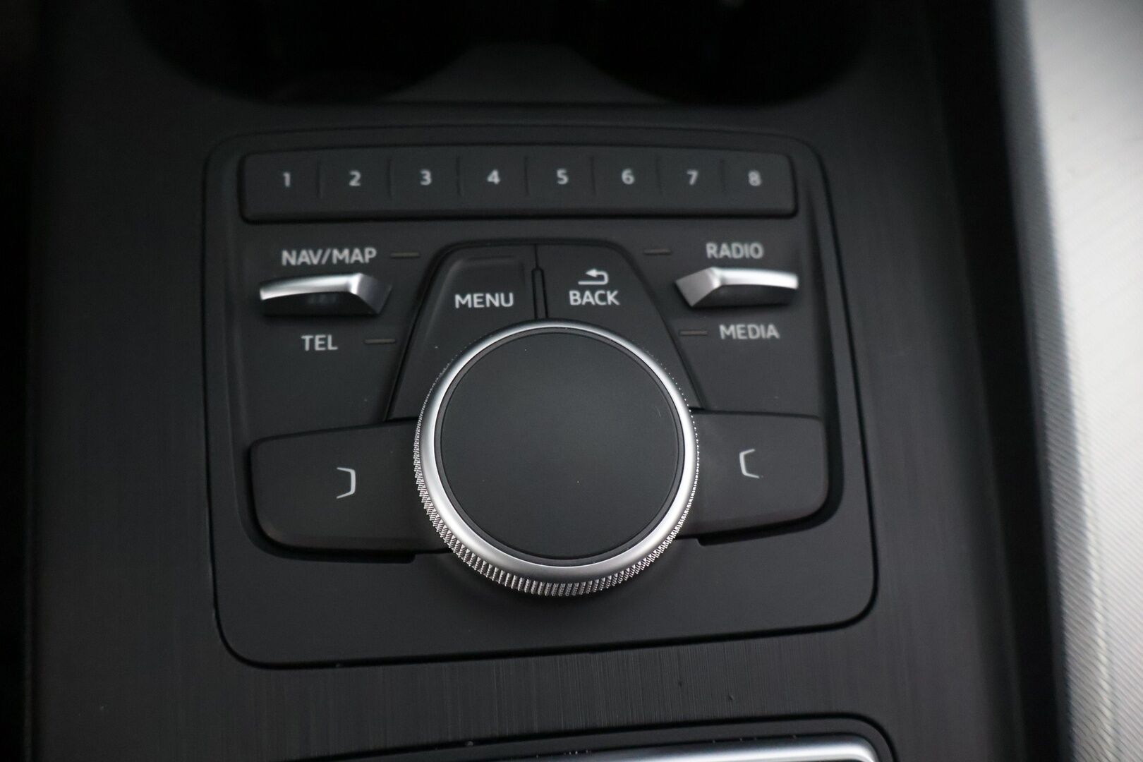 Audi A4 2018 Avant Business 2,0 TDI 110 kW S tronic * Xenon / Vakkari / P. tutkat / Sähkökontti / Navi * - Näyttävä tummanharmaa väri! / Lohkolämmitin - HULLU BLACKWEEK KORKOTARJOUS 2,49%