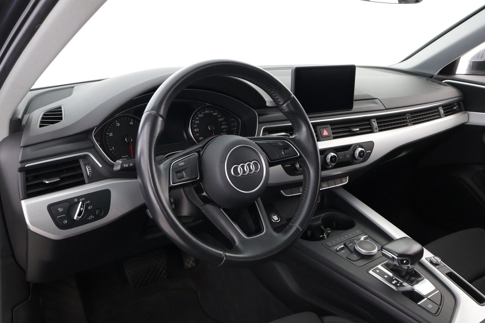 Audi A4 2018 Avant Business 2,0 TDI 110 kW S tronic - Vakkari | Lohko&Sisäpistoke | Apple&Android | Sporttipenkit | Sähköluukku | Xenon!