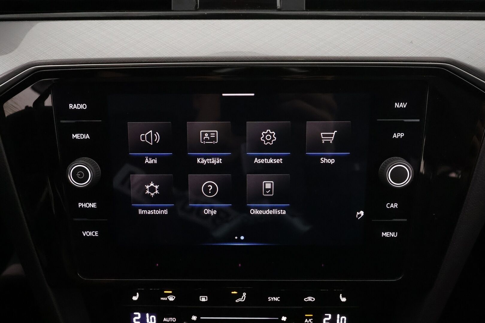 Volkswagen Passat 2021 Variant GTE Business Plug-In Hybrid 160 kW DSG *´ACC / Matrix LED / Webasto / Puolisähköpenkki / Keyless * - Merkkihuollettu / Suomi-auto / Kahdet renkaat