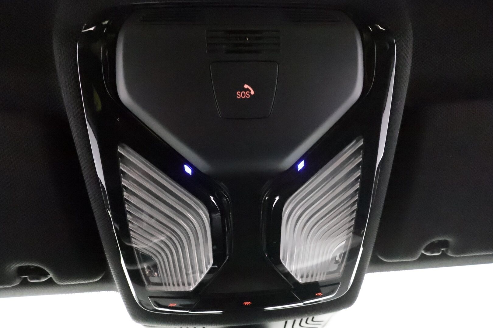 BMW 530 2018 G30 Sedan 530e A iPerformance M-sport * ACC / HUD / Sporttinahat / Sähköpenkit / LED / HIFI / P.Kamera * - Merkkihuollettu / Kahdet renkaat