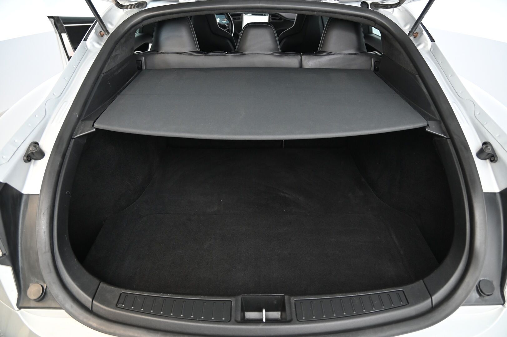 Tesla Model S 2016 90D *YritysOutlet - Myydään vain yritykselle* - YritysOutlet - Myydään vain yritykselle