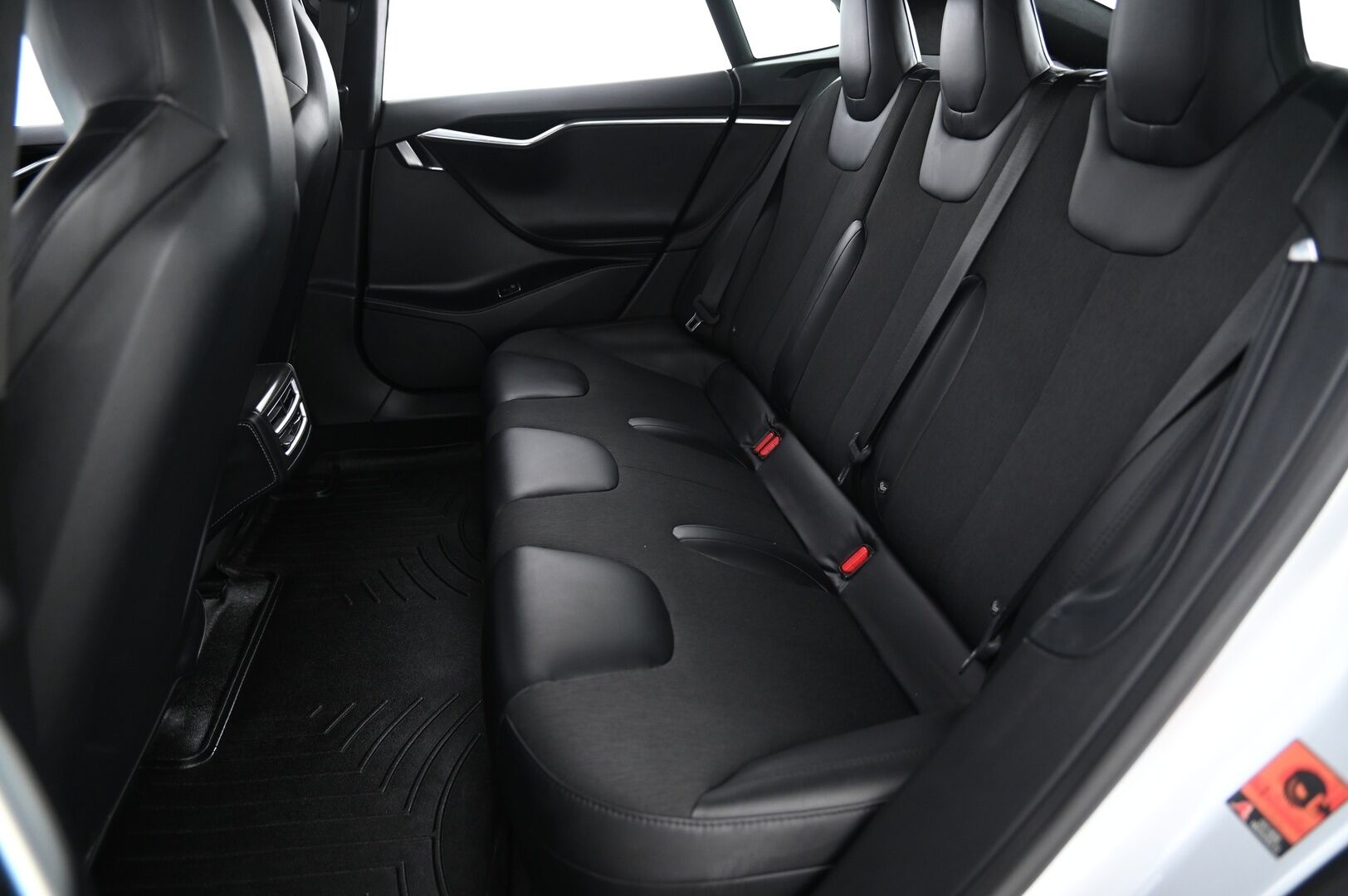 Tesla Model S 2016 90D *YritysOutlet - Myydään vain yritykselle* - YritysOutlet - Myydään vain yritykselle