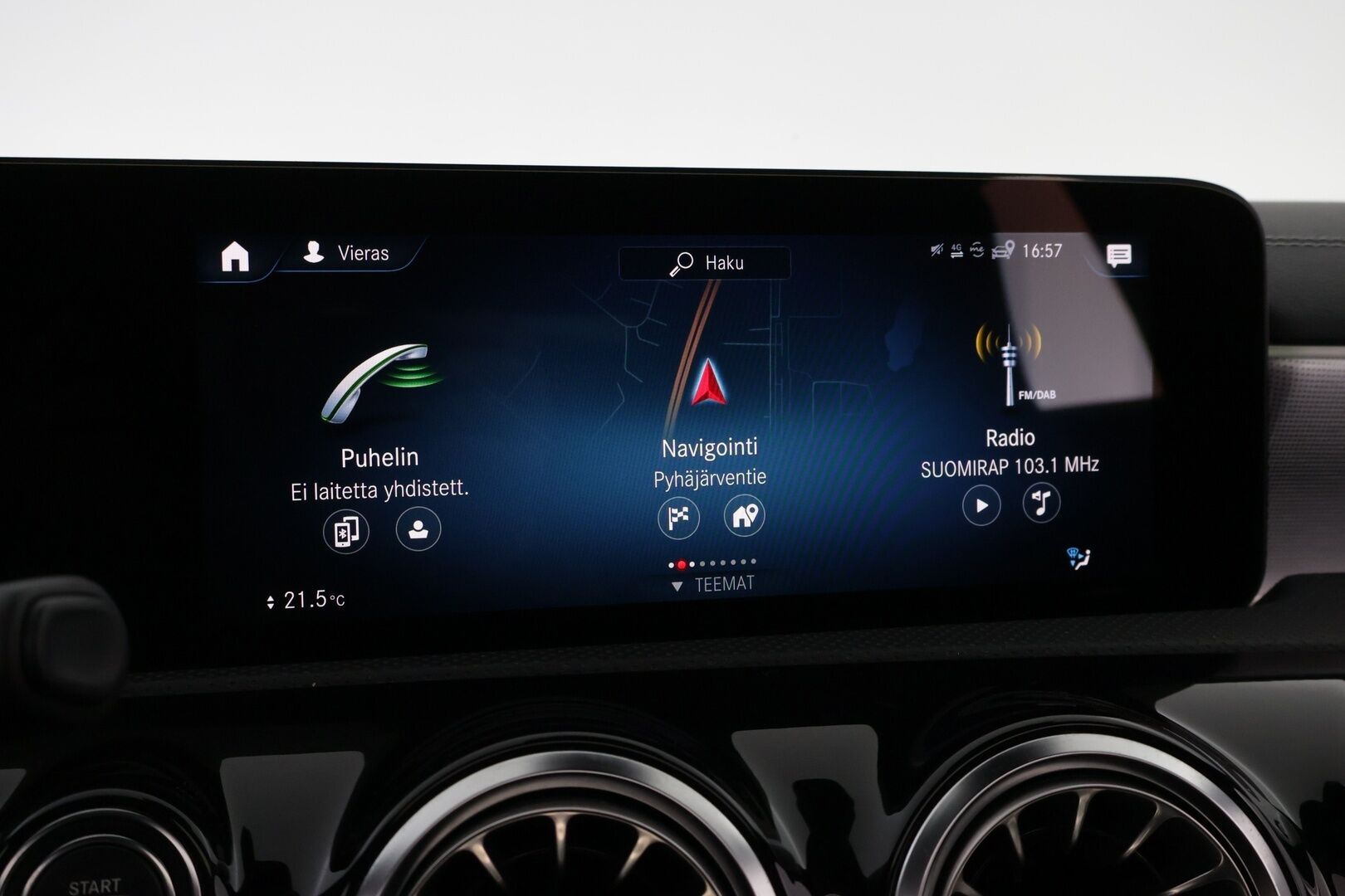 Mercedes-Benz A 2021 250 e A Business AMG EQ Power * Widescreen / Peruutuskamera / Panoraama / Night / CarPlay / Upea väri! - Midline Sound / Lisälämmitin / 2x Renkaat aluvantein!