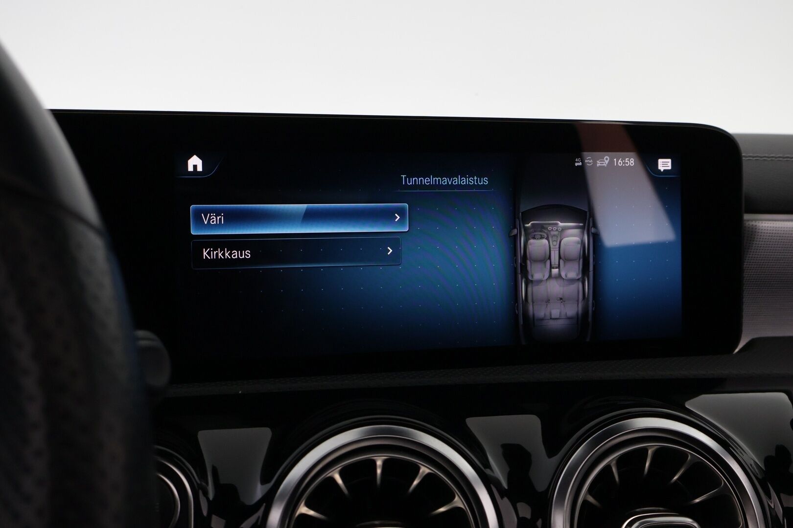 Mercedes-Benz A 2021 250 e A Business AMG EQ Power * Widescreen / Peruutuskamera / Panoraama / AppleCarPlay - Midline Sound / Lisälämmitin / 2x Renkaat aluvantein! - HULLUT AVAJAISHULINAT KORKOTARJOUS 3,29 %