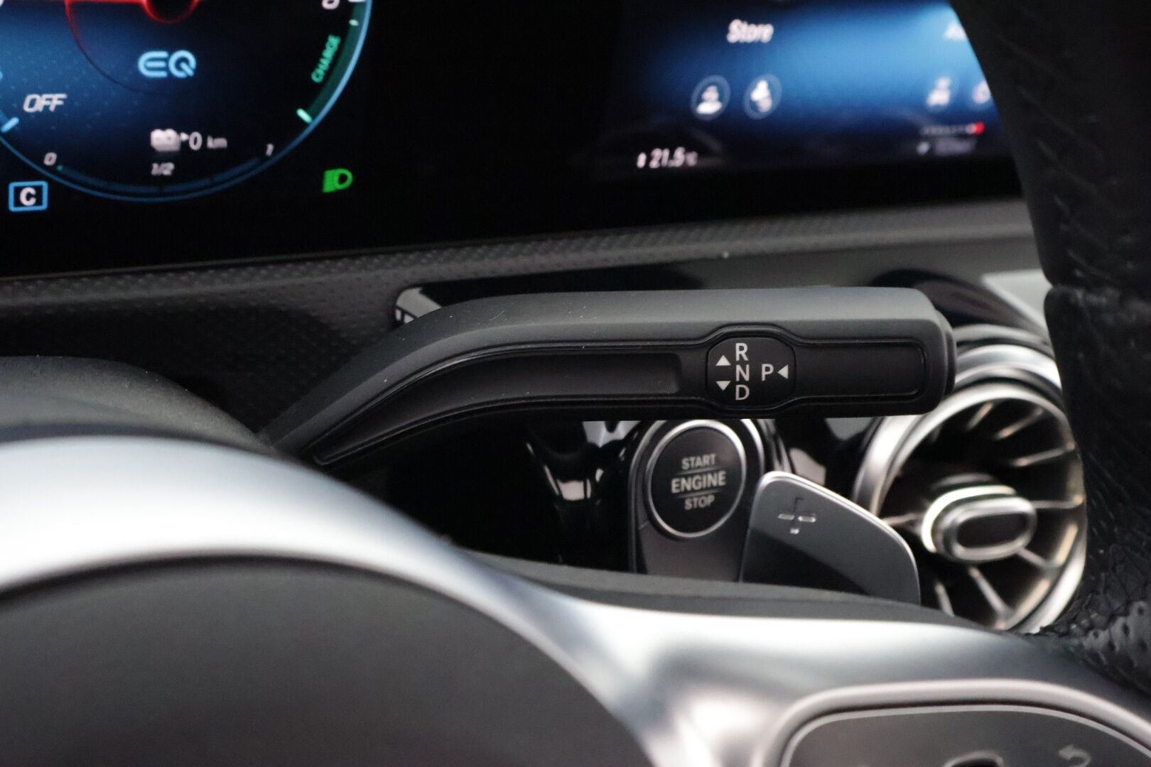 Mercedes-Benz A 2021 250 e A Business AMG EQ Power * Widescreen / Peruutuskamera / Panoraama / AppleCarPlay - Midline Sound / Lisälämmitin / 2x Renkaat aluvantein! - HULLUT AVAJAISHULINAT KORKOTARJOUS 3,29 %