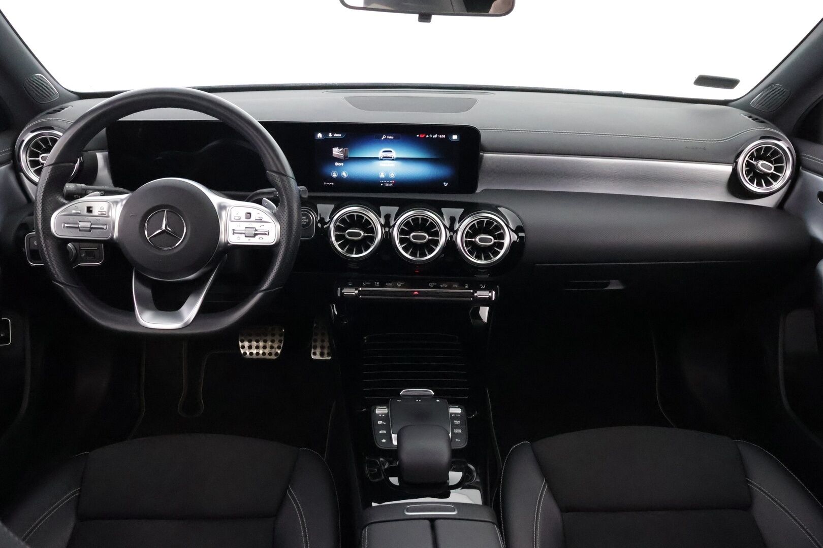 Mercedes-Benz A 2021 250 e A Business AMG EQ Power * Widescreen / Peruutuskamera / Panoraama / AppleCarPlay - Midline Sound / Lisälämmitin / 2x Renkaat aluvantein! - HULLUT AVAJAISHULINAT KORKOTARJOUS 3,29 %