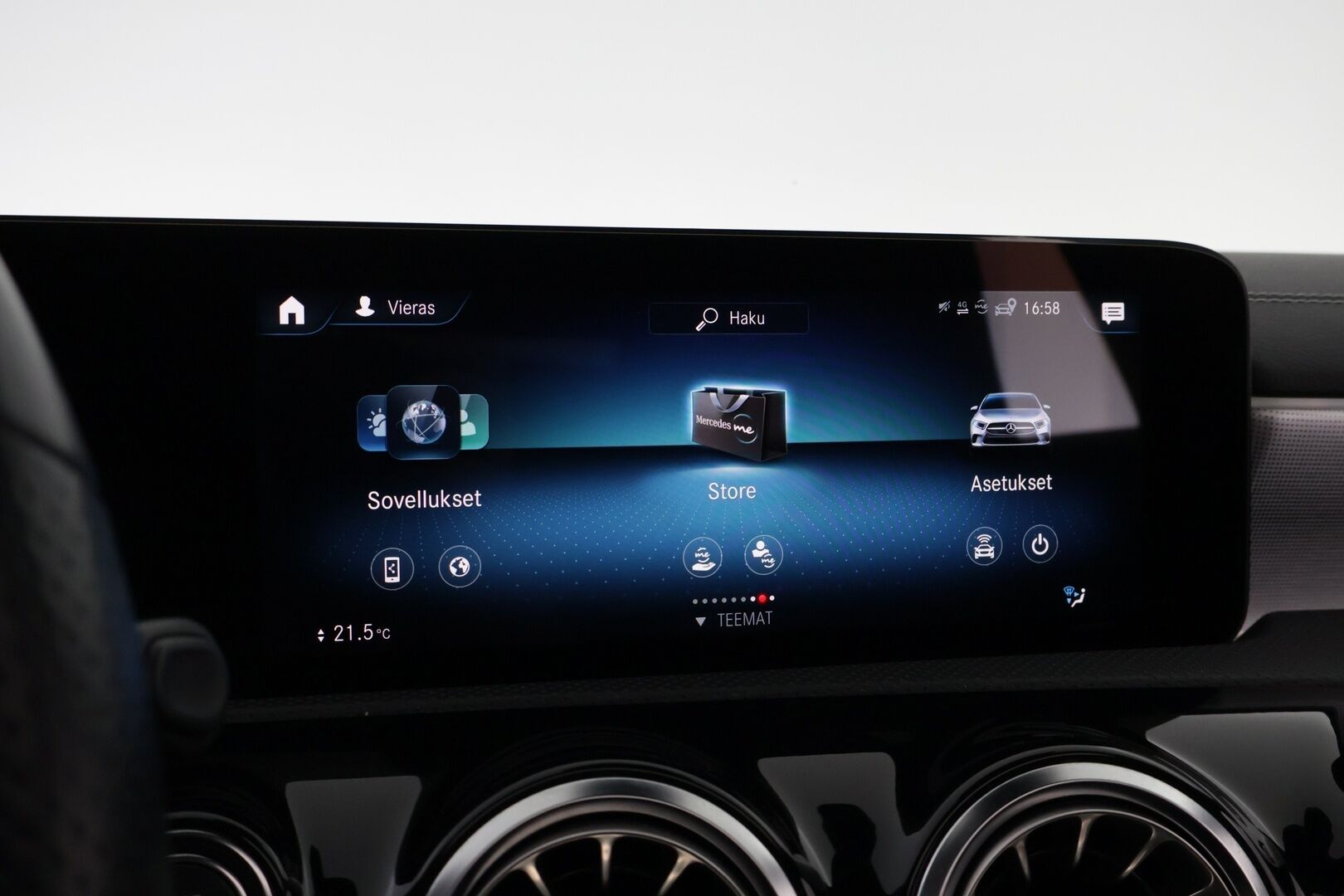 Mercedes-Benz A 2021 250 e A Business AMG EQ Power * Widescreen / Peruutuskamera / Panoraama / CarPlay** - Midline Sound / Lisälämmitin / 2x Renkaat aluvantein!