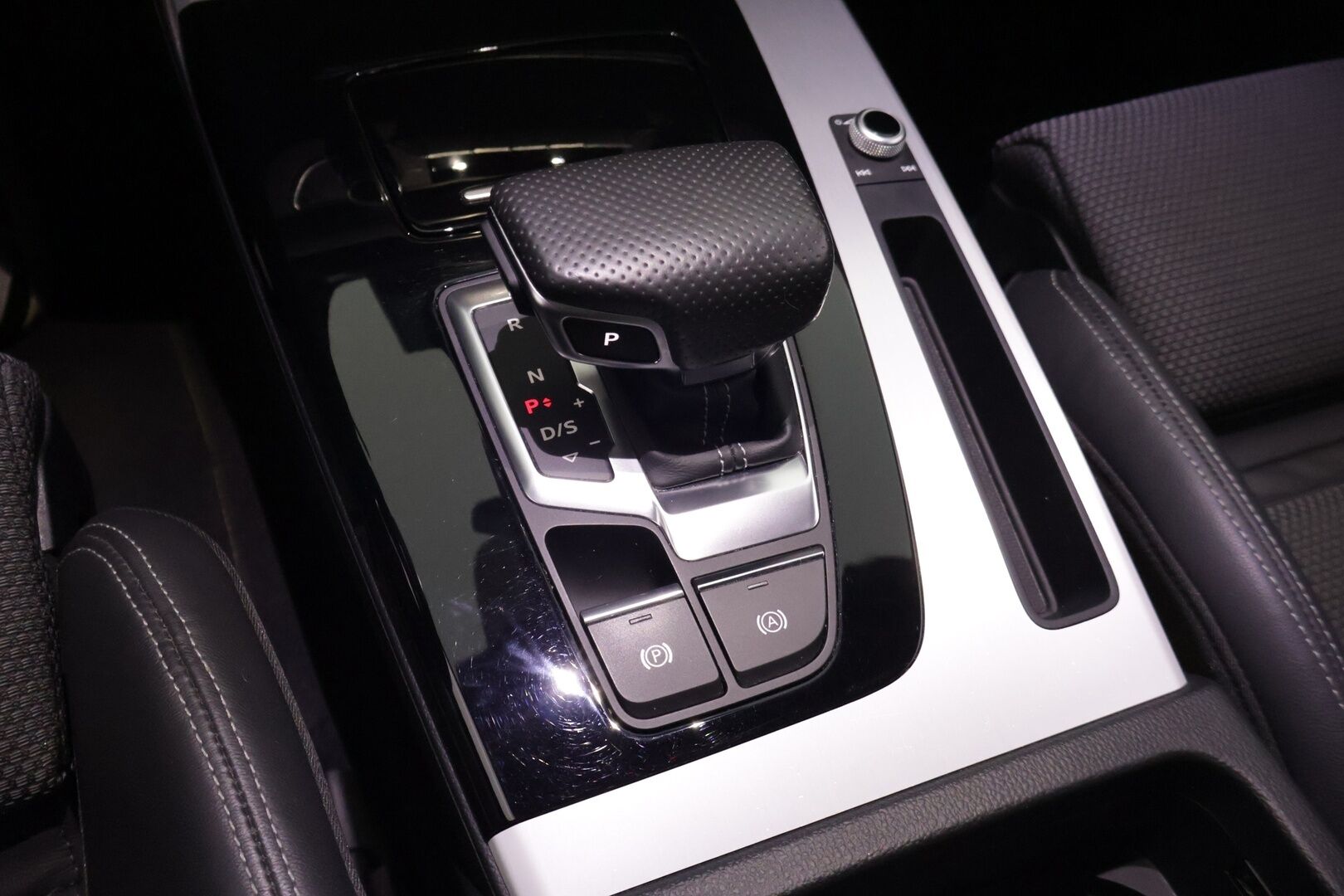 Audi Q5 2021 Advanced 50 TFSI e 220 kW quattro S tronic Electrified Edition - * S-Line Sisäpaketti | 2.Om | ACC | P.Kamera | Ilma-alusta | LED | Lisälämmitin | Taittuva koukku * - KORKO VAIN 3,99 %