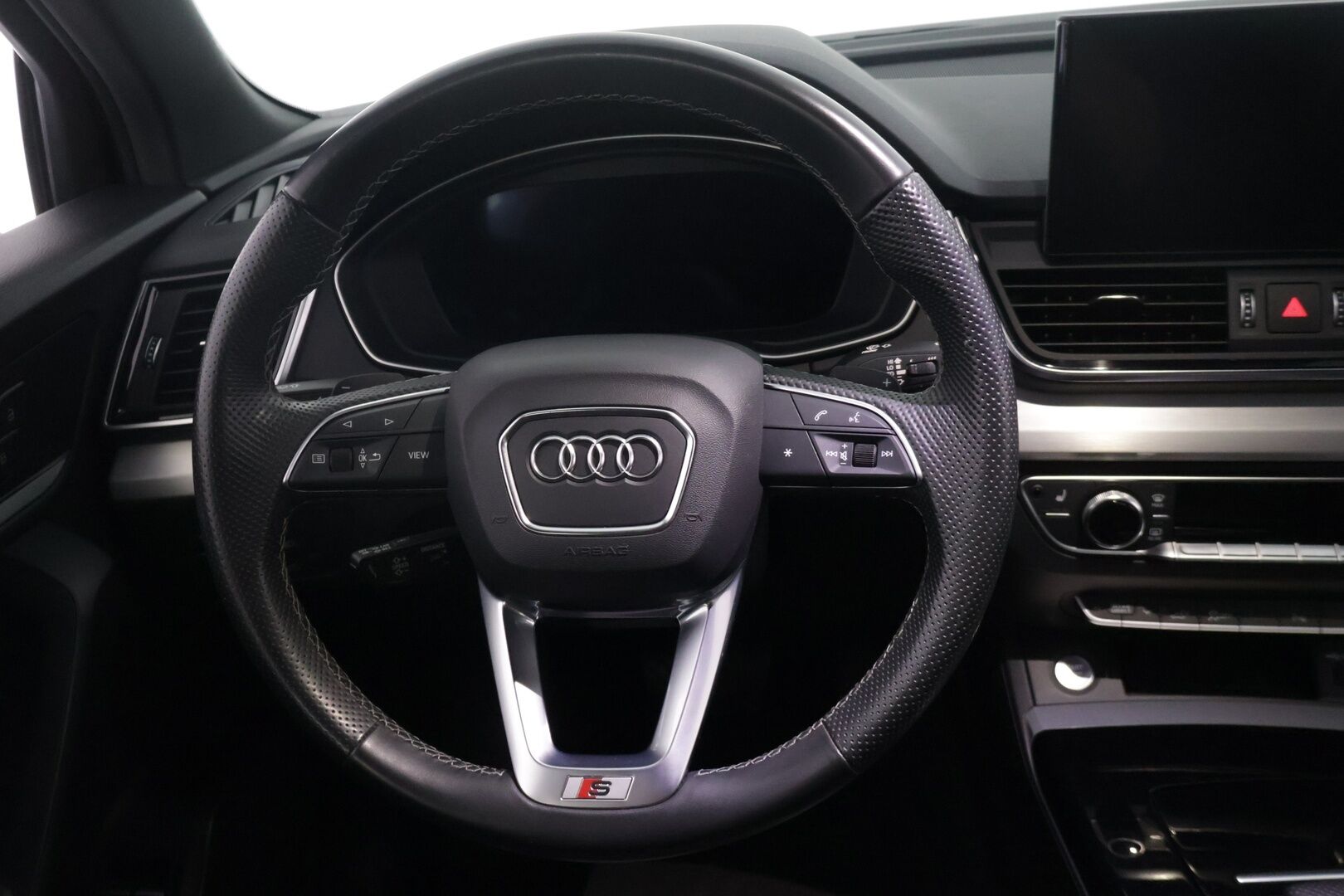 Audi Q5 2021 Advanced 50 TFSI e 220 kW quattro S tronic Electrified Edition - * S-Line Sisäpaketti | 2.Om | ACC | P.Kamera | Ilma-alusta | LED | Lisälämmitin | Taittuva koukku * - KORKO VAIN 3,99 %
