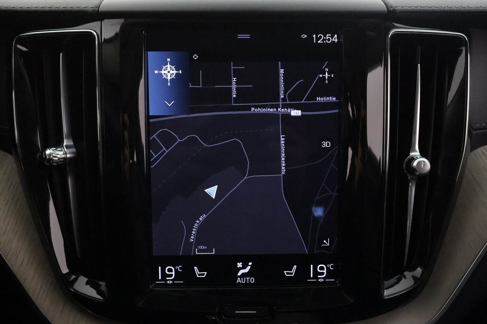 Volvo XC60 2021 T6 TwE AWD Business Inscription aut. - | Panorama | Webasto | Koukku | ACC | LED | P.Kamera | Sporttipenkki Muistilla | Navi | Kaistavahti | Keyless | 1-om Suomi-auto | 2x Latauskaapelit | Kahdet renkaat | Merkkihuollot |